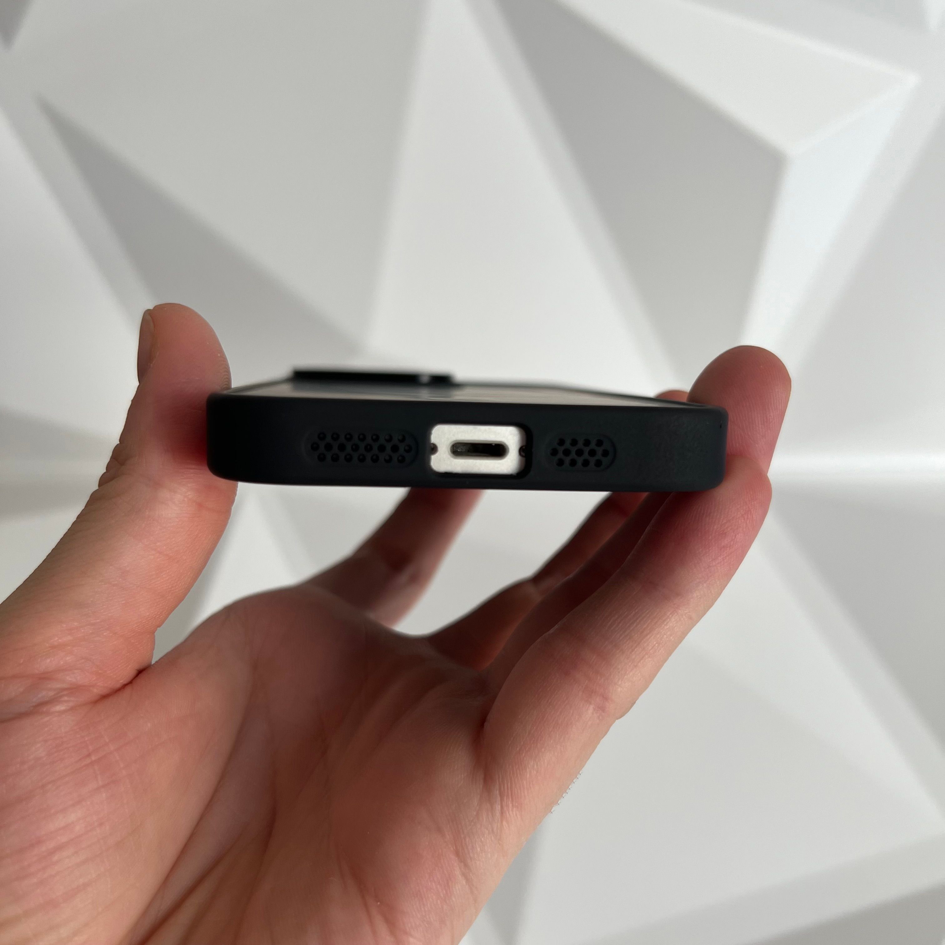 Elite Shield LENSLİ STANDLI MAGSAFE KILIF SİYAH