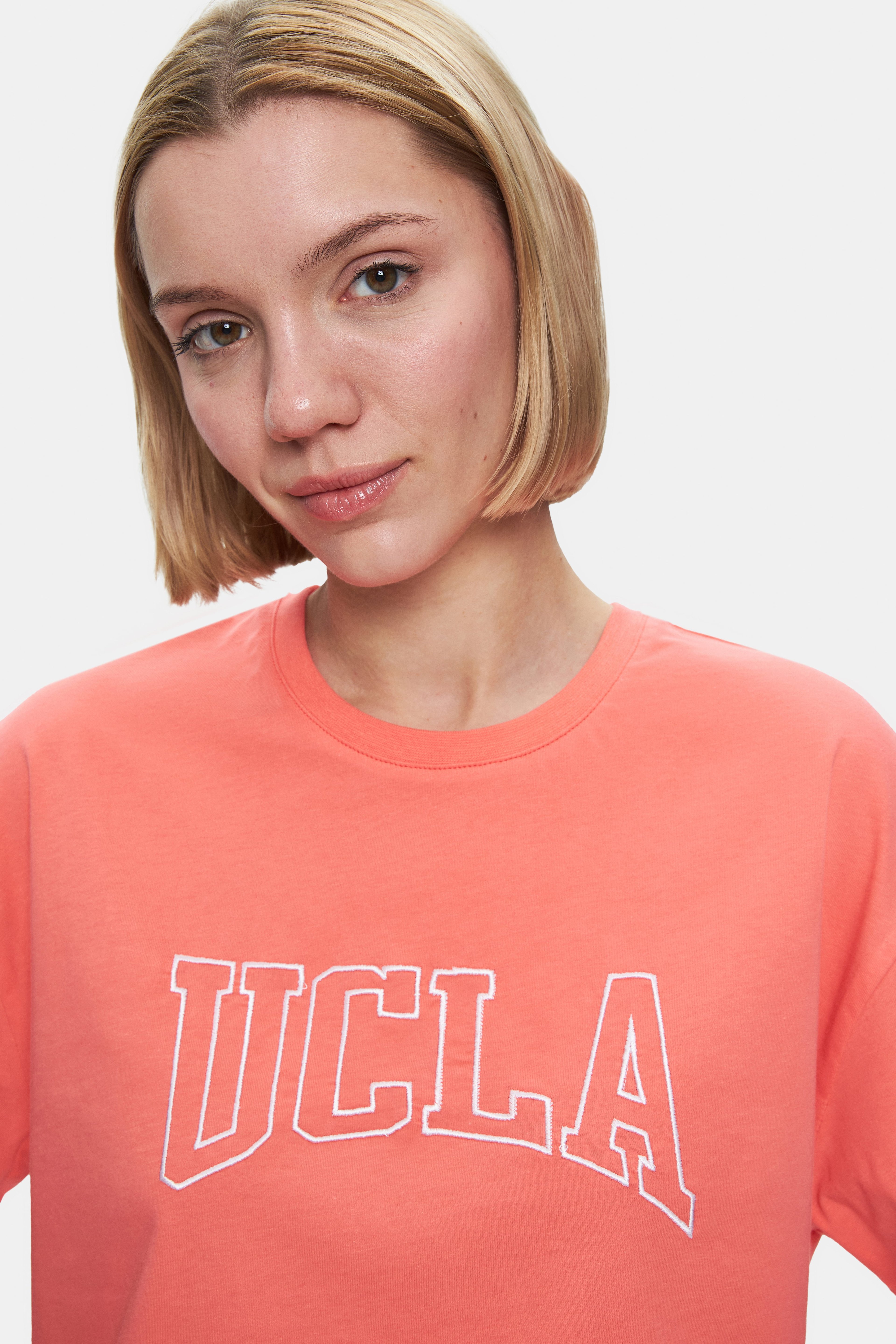 HELENA Sıcak Pembe Bisiklet Yaka Nakışlı Oversize Kadın Tshirt