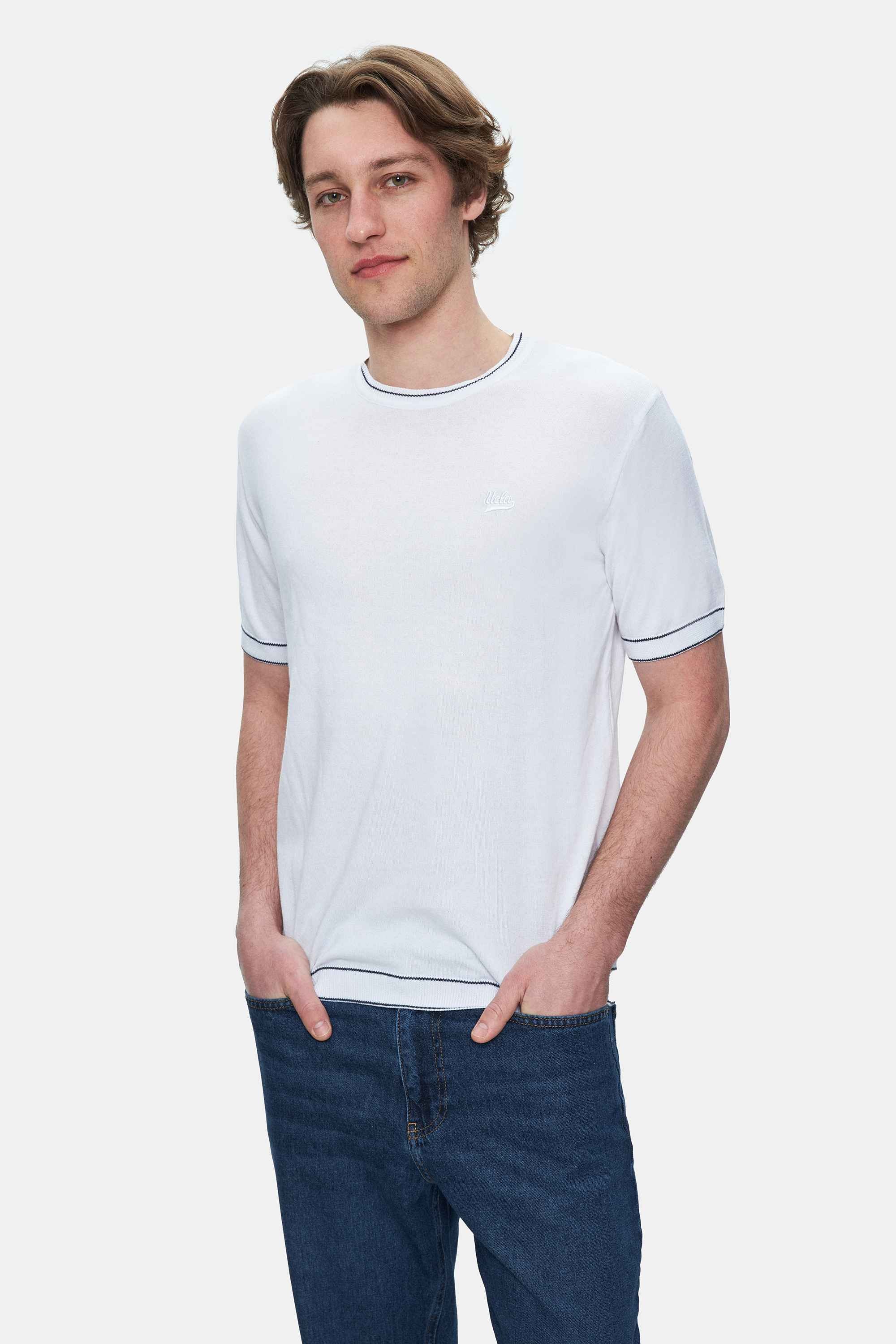 FARED Beyaz Bisiklet Yaka Triko Nakışlı Standard Fit Erkek Tshirt