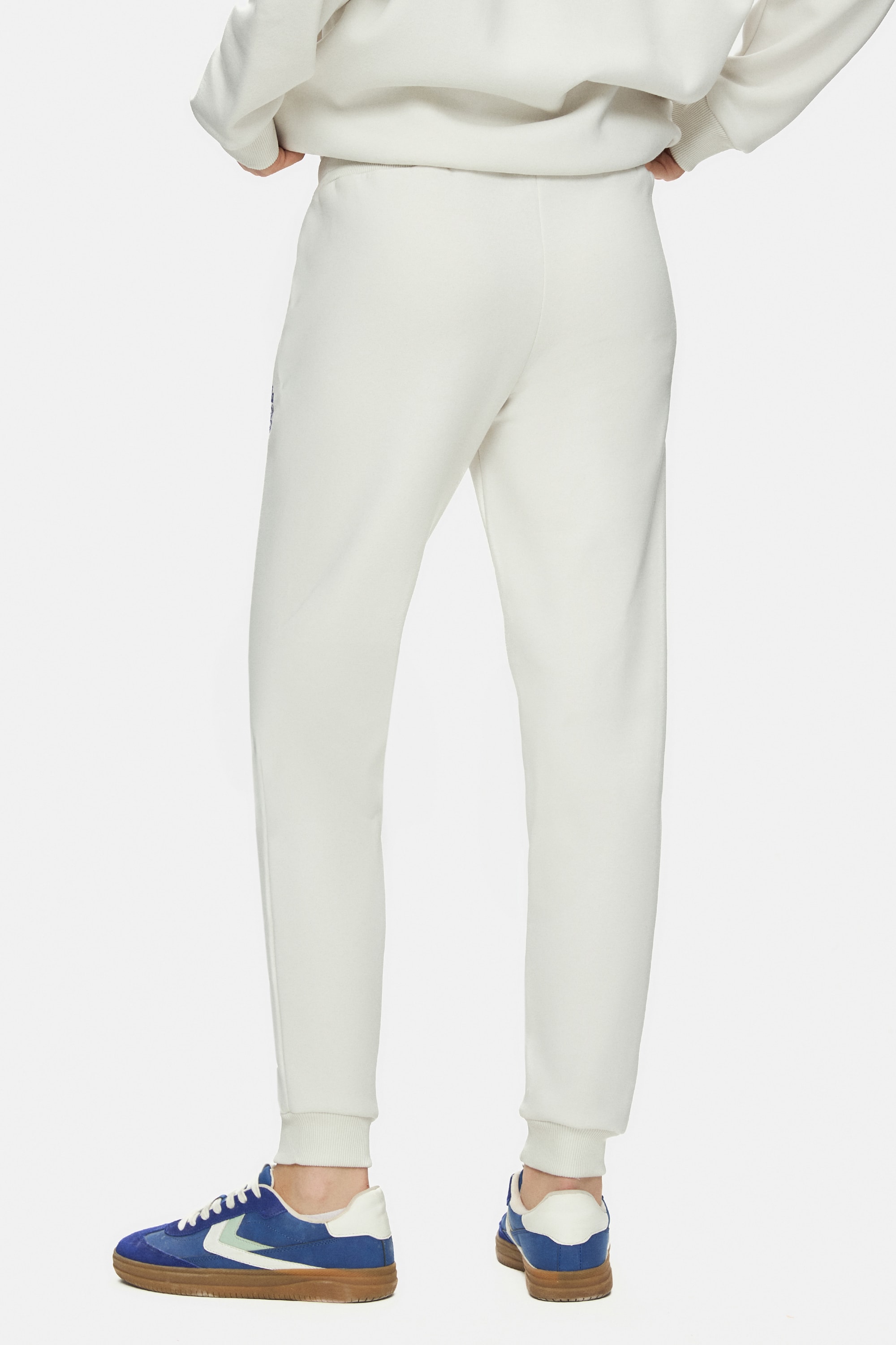 MARAIS Kemik Rengi Daralan Kesim Paçası Lastikli Baskılı Standard Fit Kadın Eşofman Alt