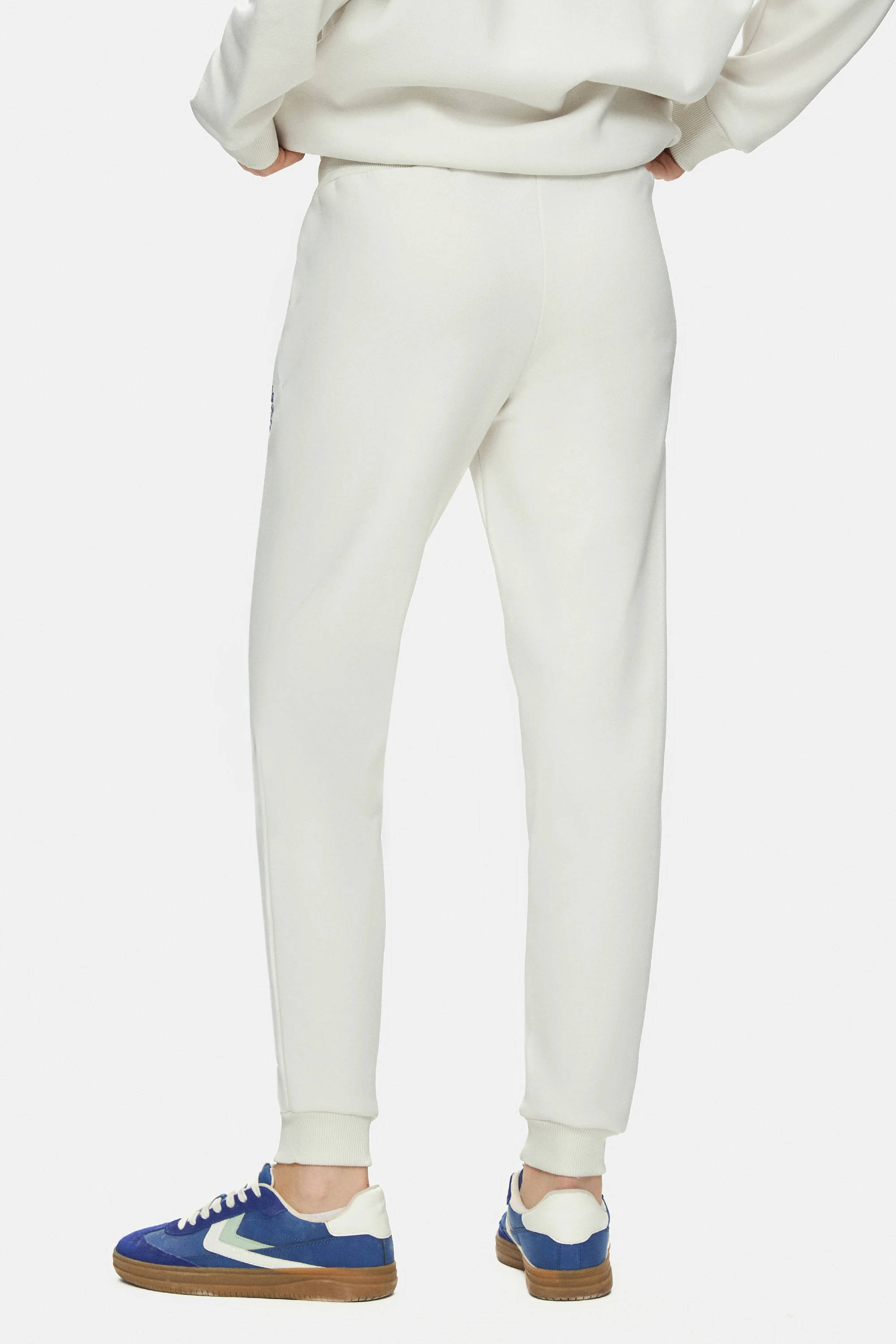 MARAIS Kemik Rengi Daralan Kesim Paçası Lastikli Baskılı Standard Fit Kadın Eşofman Altı