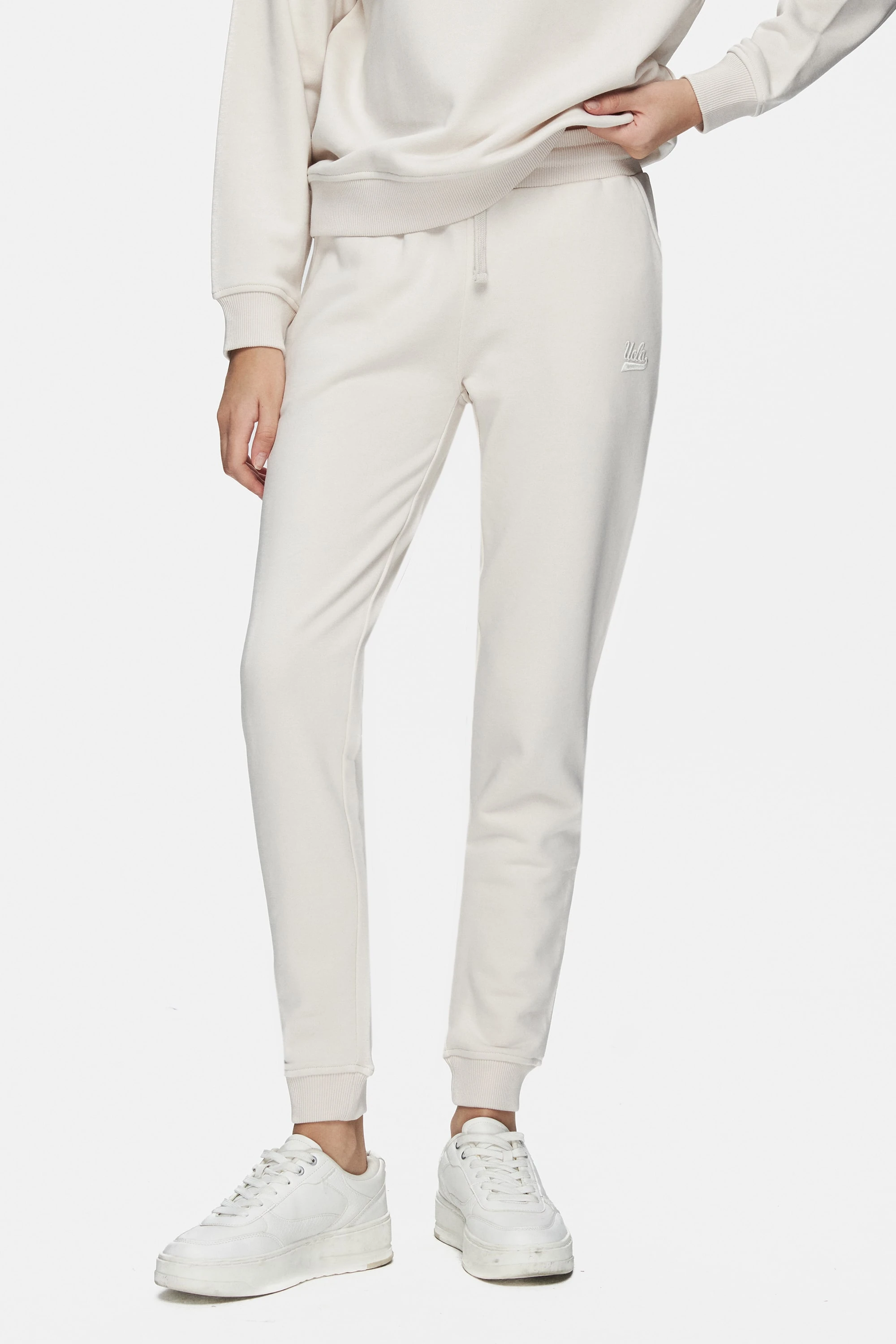 JATAVIA Kemik Rengi Paçası Lastikli Nakışlı Standard Fit Kadın Eşofman Altı