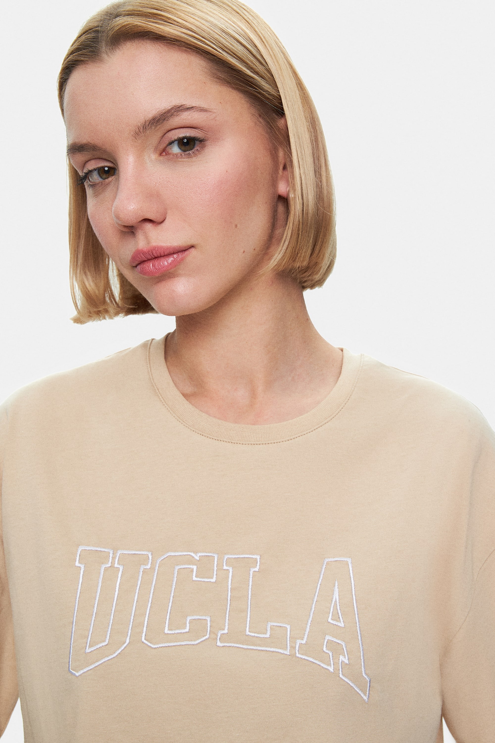 HELENA Kahve Bisiklet Yaka Oversize Crop Nakışlı Oversize Kadın Tshirt