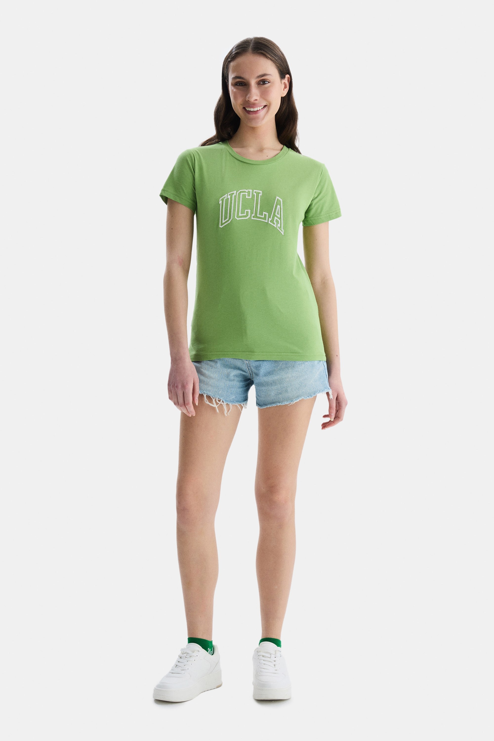 ANGELA Yeşil Bisiklet Yaka Nakışlı Standard Fit Kadın Tshirt