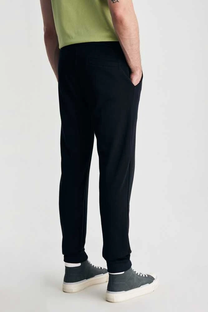 LUSKIN Siyah Daralan Kesim Baskılı Standard Fit Erkek Eşofman Altı