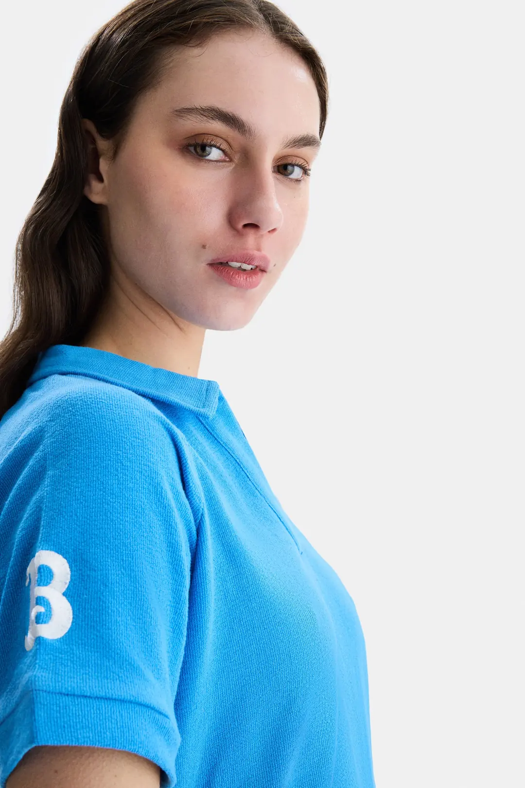 MELROSE Mavi Polo Yaka Nakışlı Standard Fit Kadın Tshirt UCLA