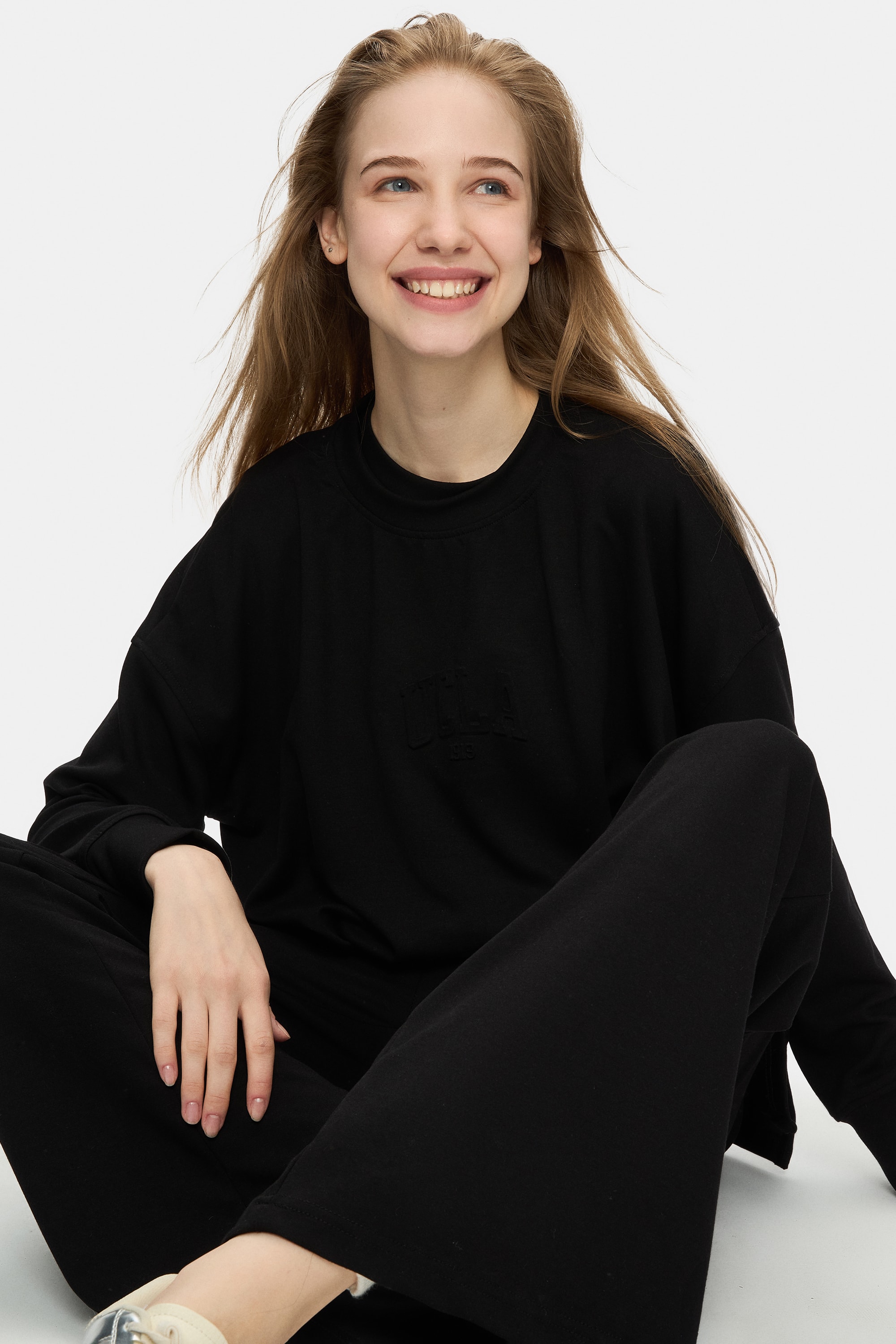 ELOWEN Siyah Bisiklet Yaka Gofre Baskı Loose Fit Kadın Sweatshirt