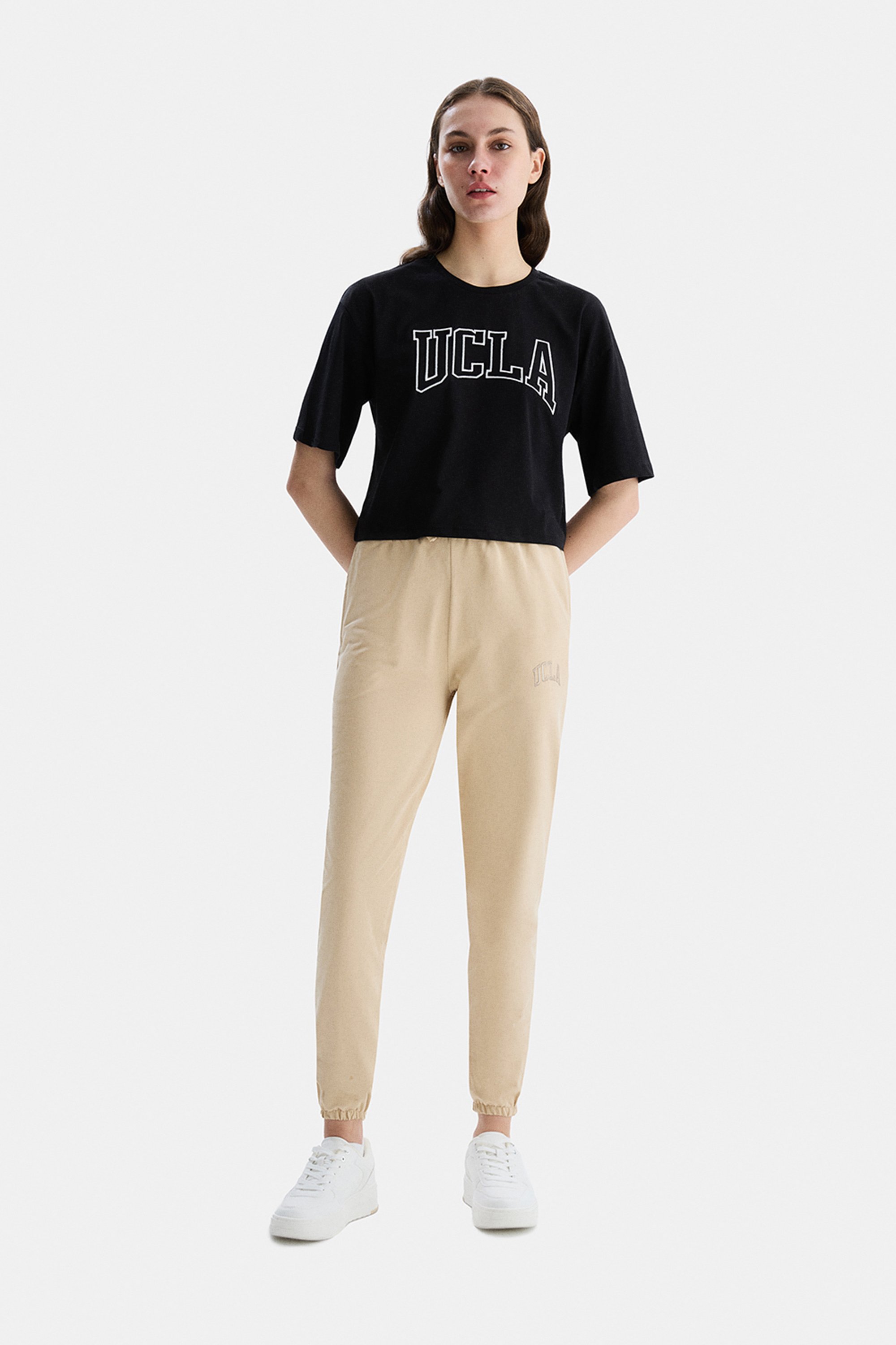 HELENA Siyah Bisiklet Yaka Crop Nakışlı Oversize Kadın Tshirt