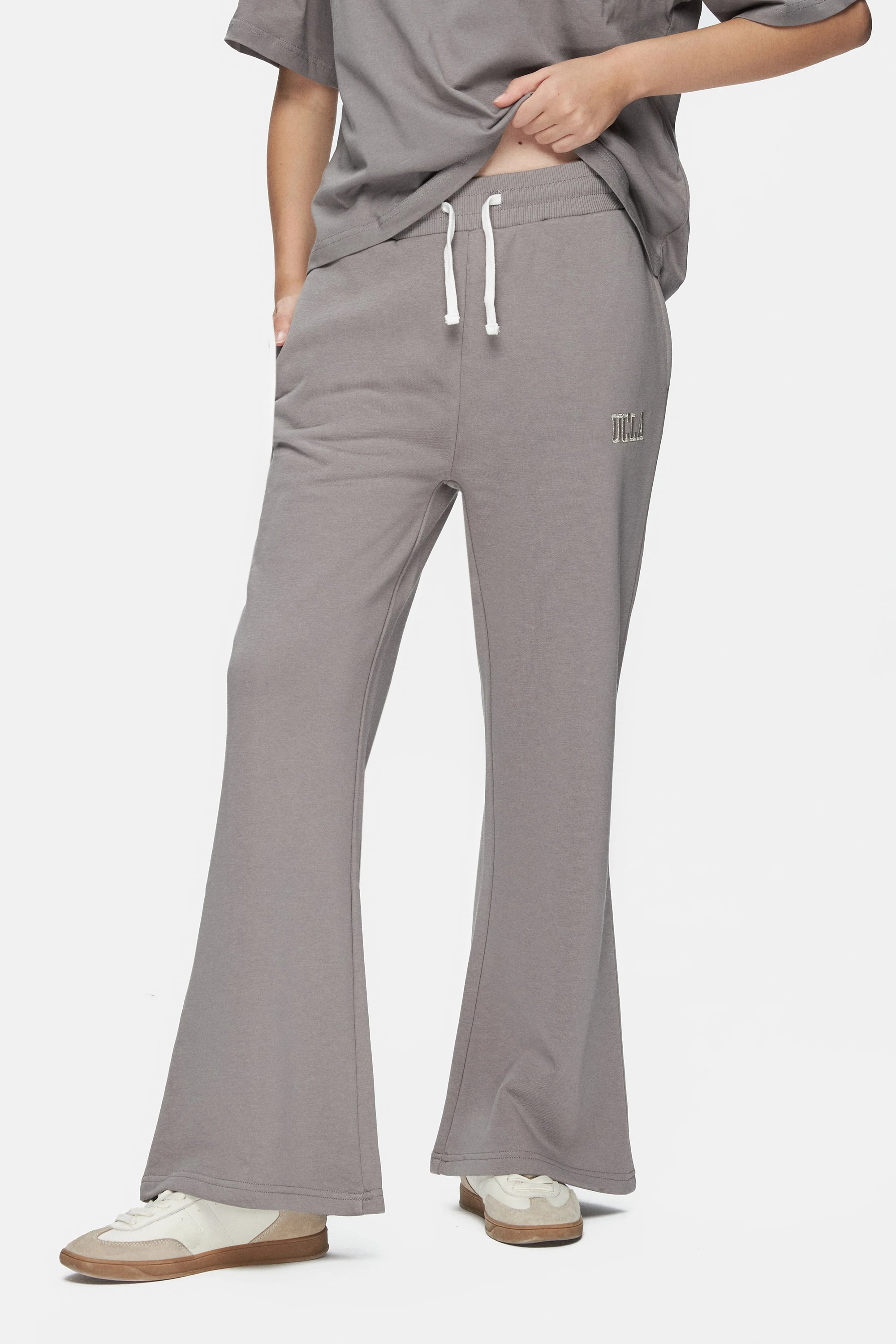 DAPHNE Gri Nakışlı Standard Fit Kadın Eşofman Altı