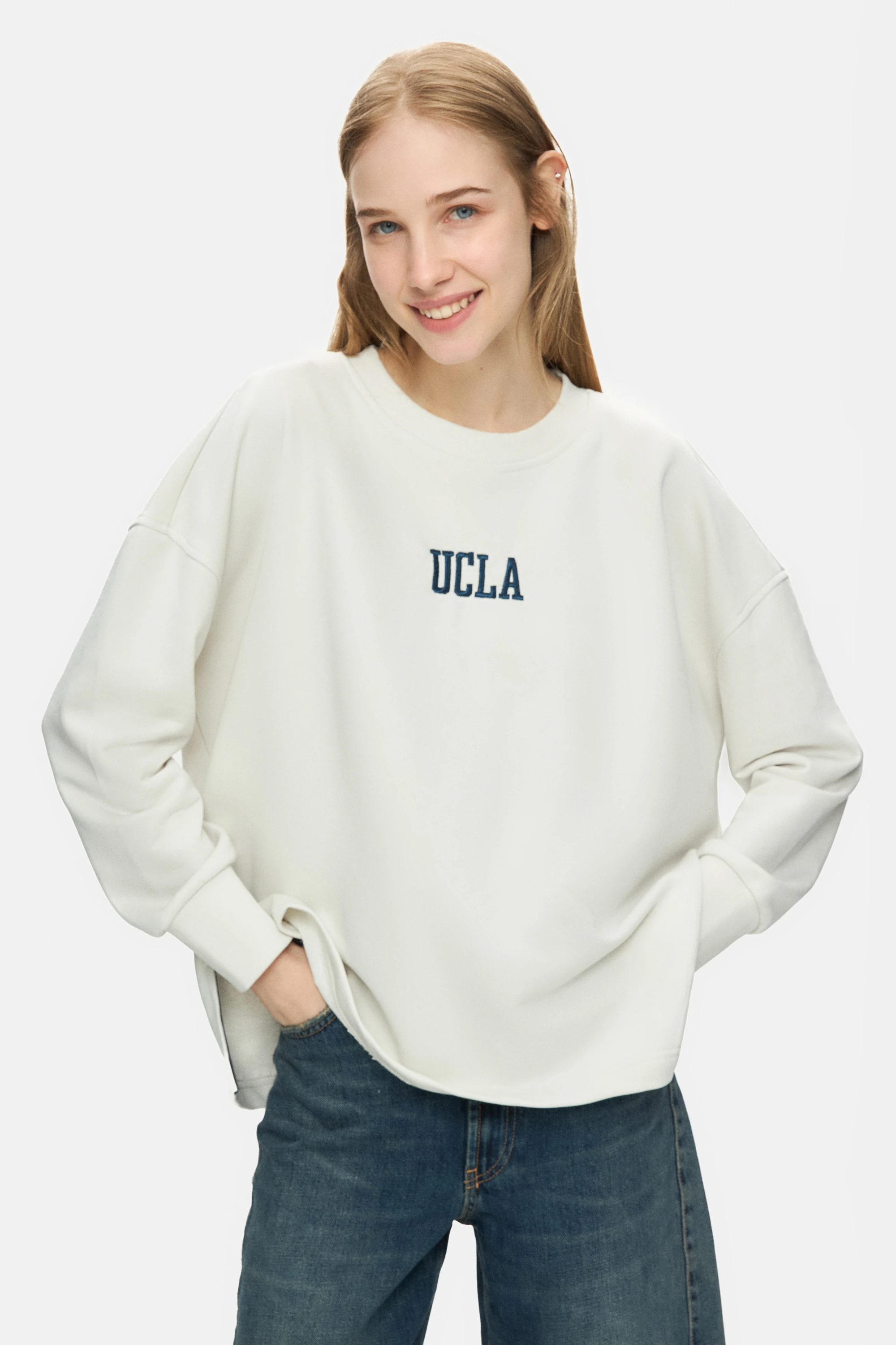 OLVERA Kemik Rengi Bisiklet Yaka Nakışlı Loose Fit Kadın Sweatshirt