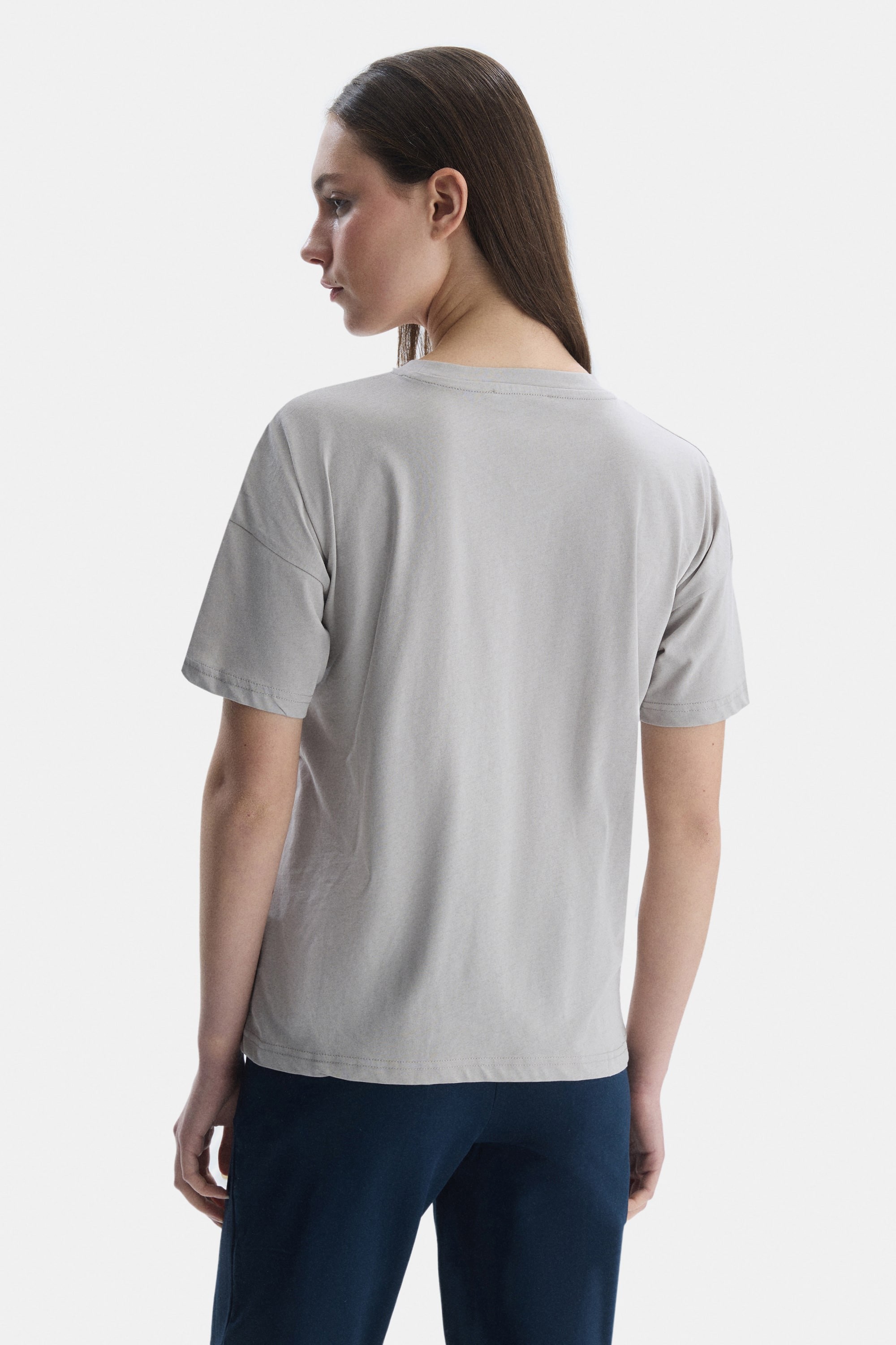 AVALON Gri Bisiklet Yaka Baskılı Oversize Kadın Tshirt