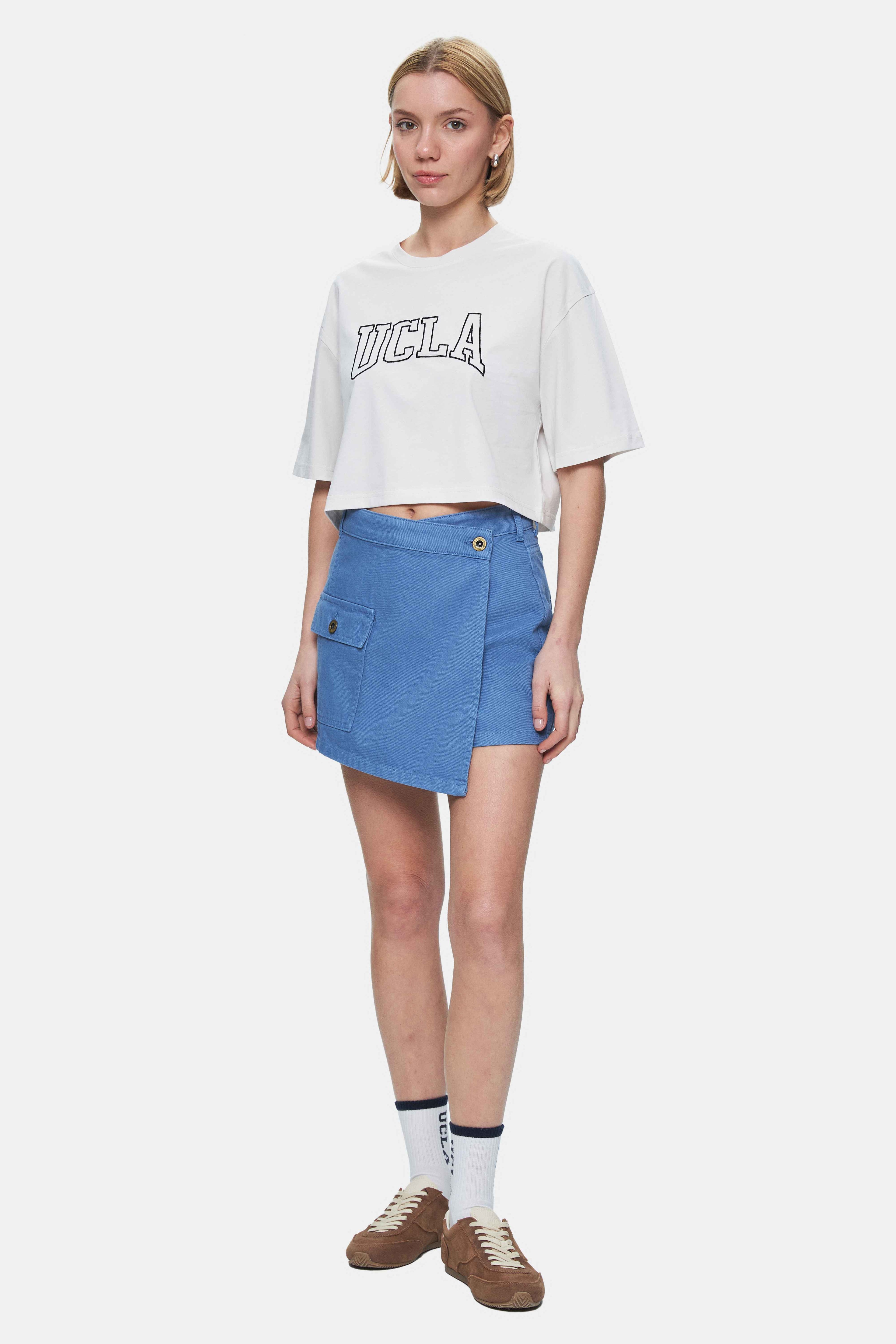 HELENA Bej Bisiklet Yaka Oversize Crop Nakışlı Oversize Kadın Tshirt