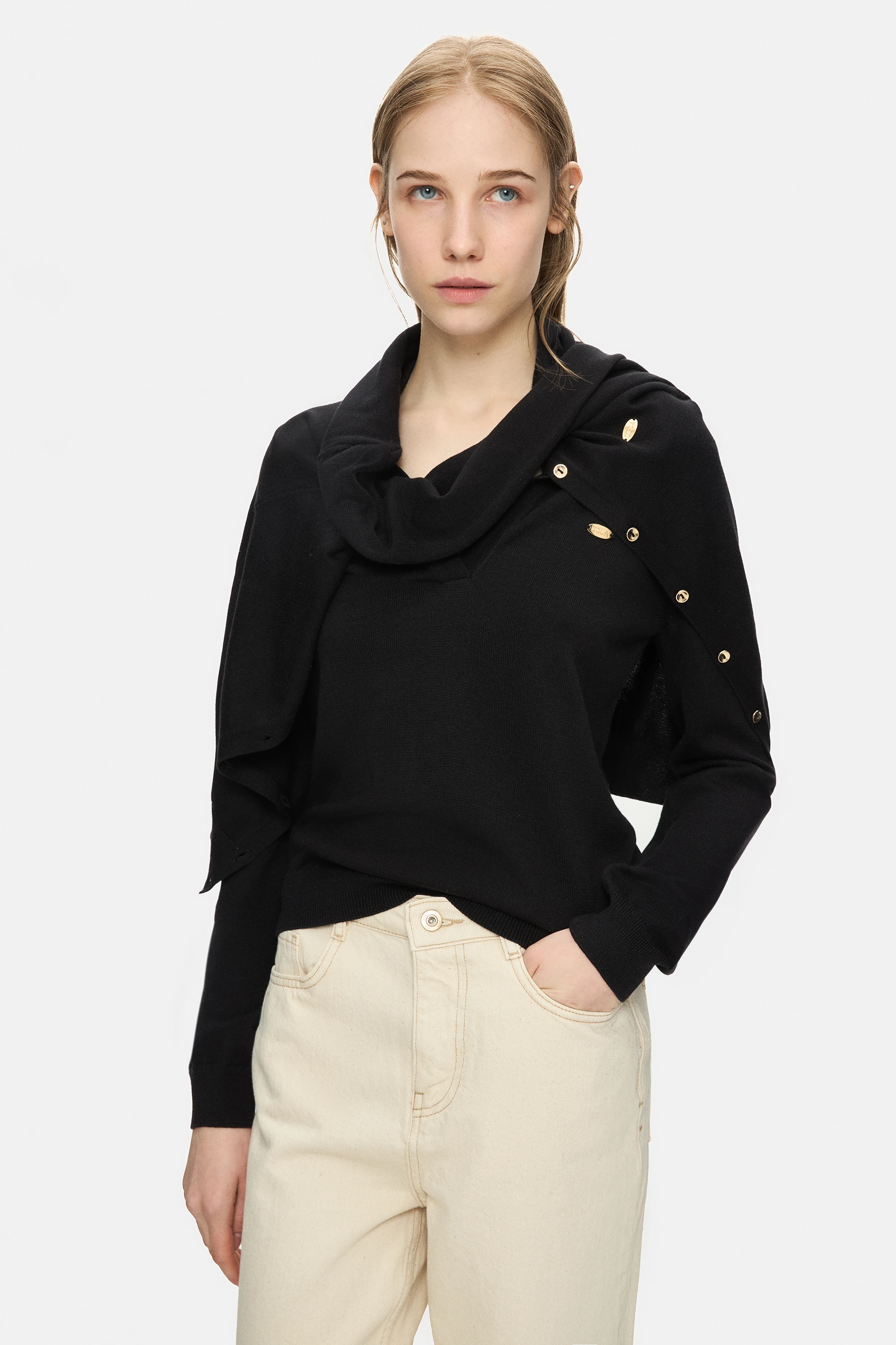 IRENE Siyah Polo Yaka Triko Metal Logolu Standard Fit Kadın Triko