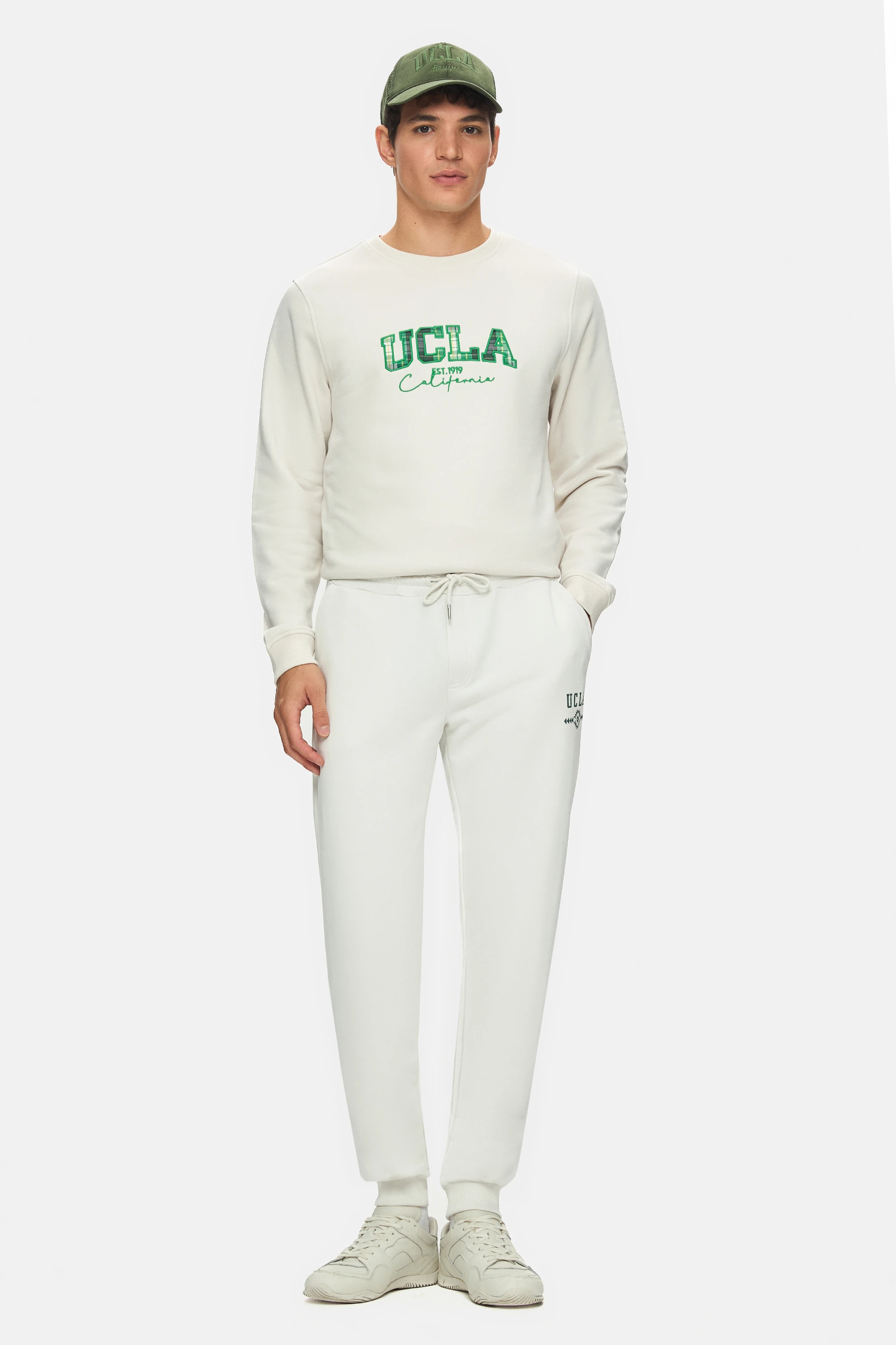 MATTY Kemik Rengi Bisiklet Yaka Ekose Nakışlı Standart Fit Erkek Sweatshirt