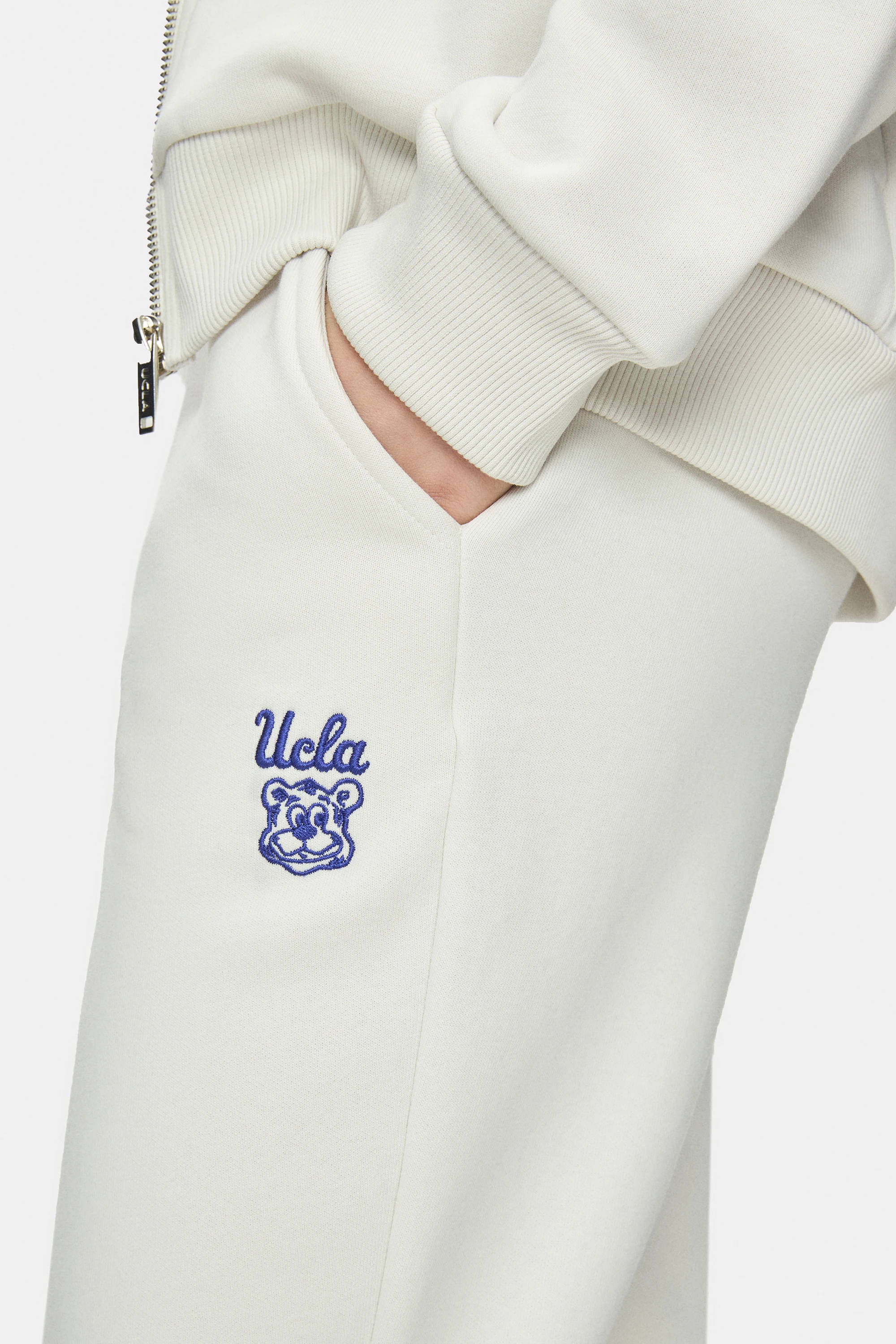 MARAIS Kemik Rengi Daralan Kesim Paçası Lastikli Şardonlu Nakışlı Standard Fit Kadın Eşofman Altı