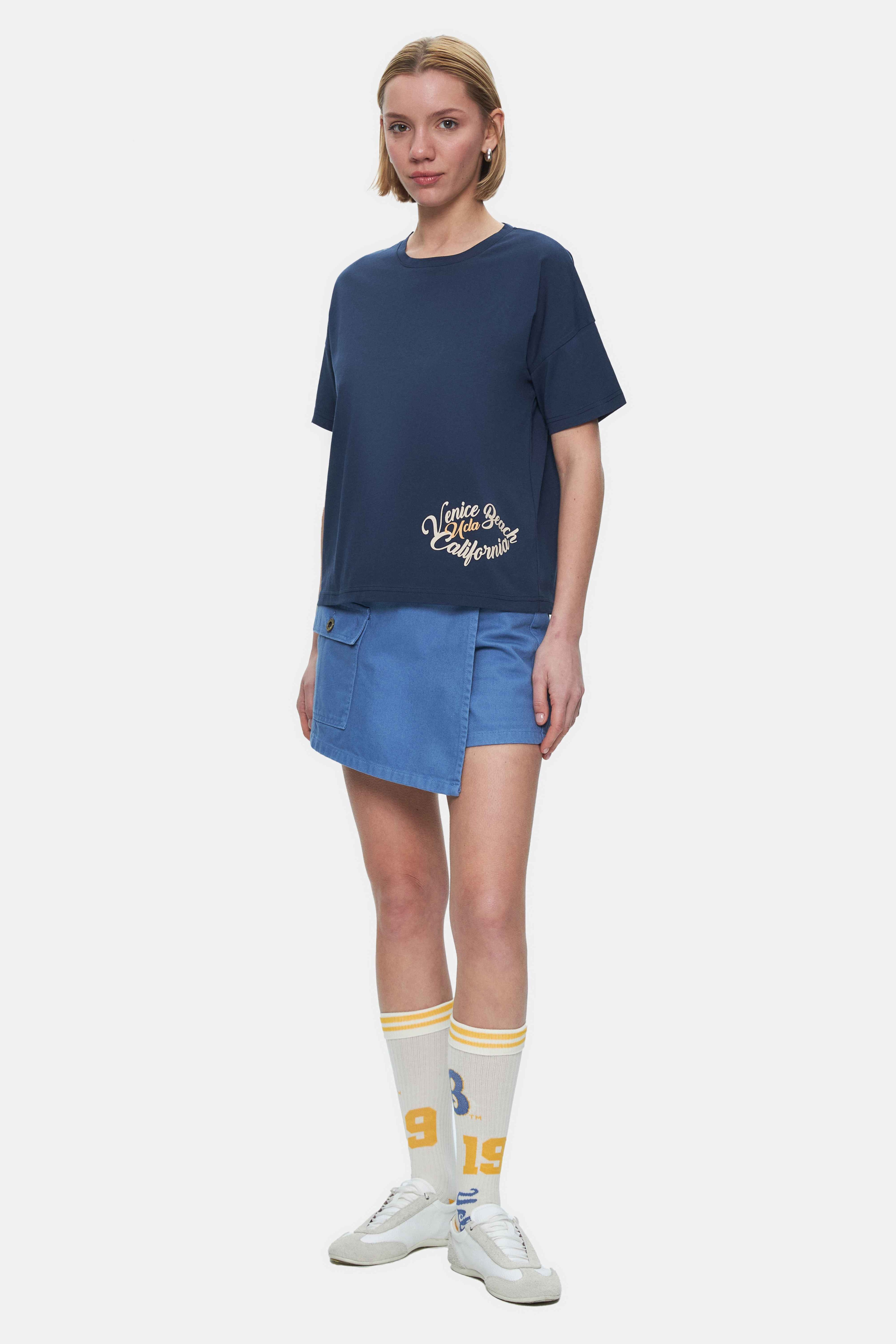 ODETTE Lacivert Bisiklet Yaka Varak Baskılı Loose Fit Kadın Tshirt
