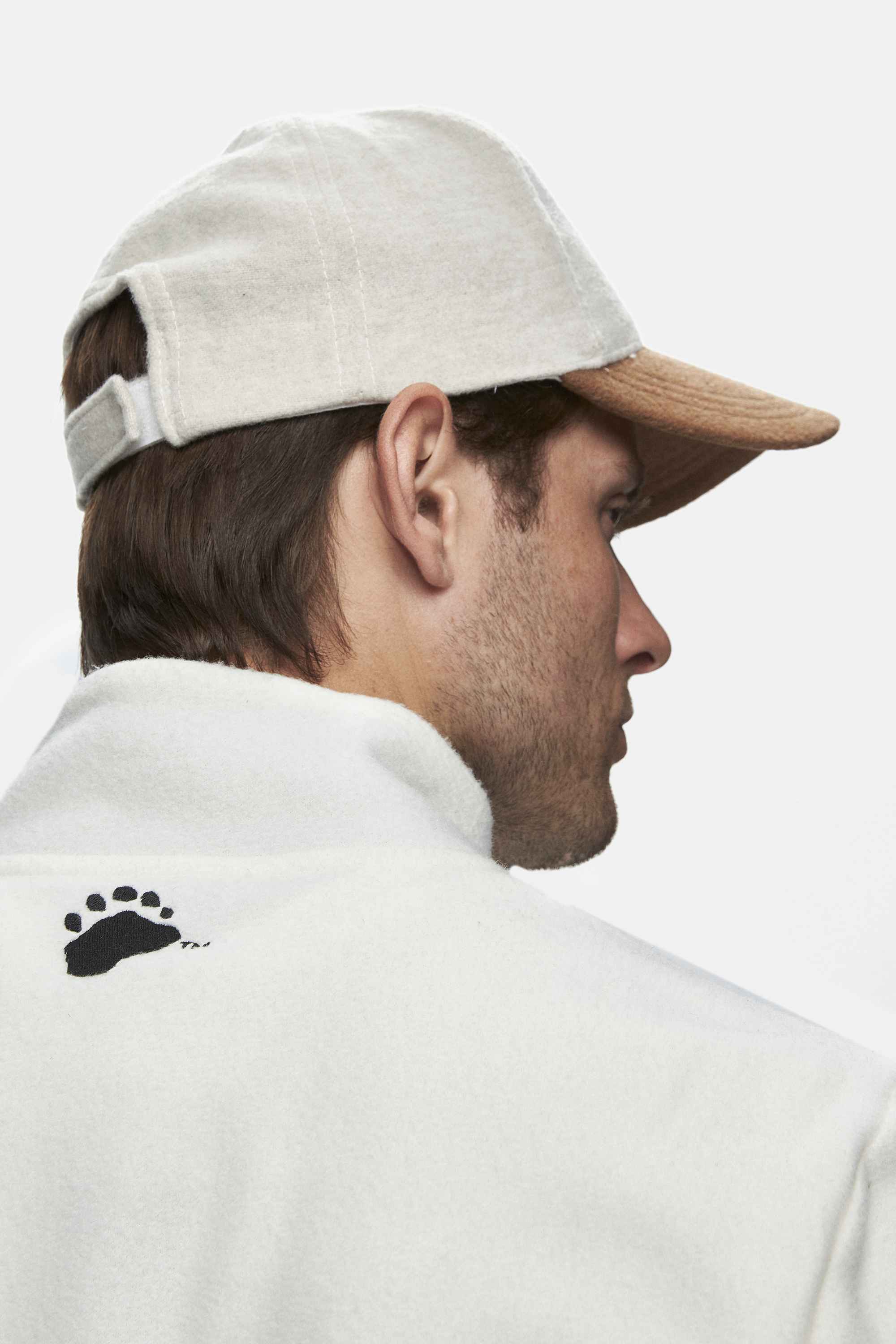 GREMIO Bej Polar Dik Yaka Nakışlı Standard Fit Erkek Sweatshirt