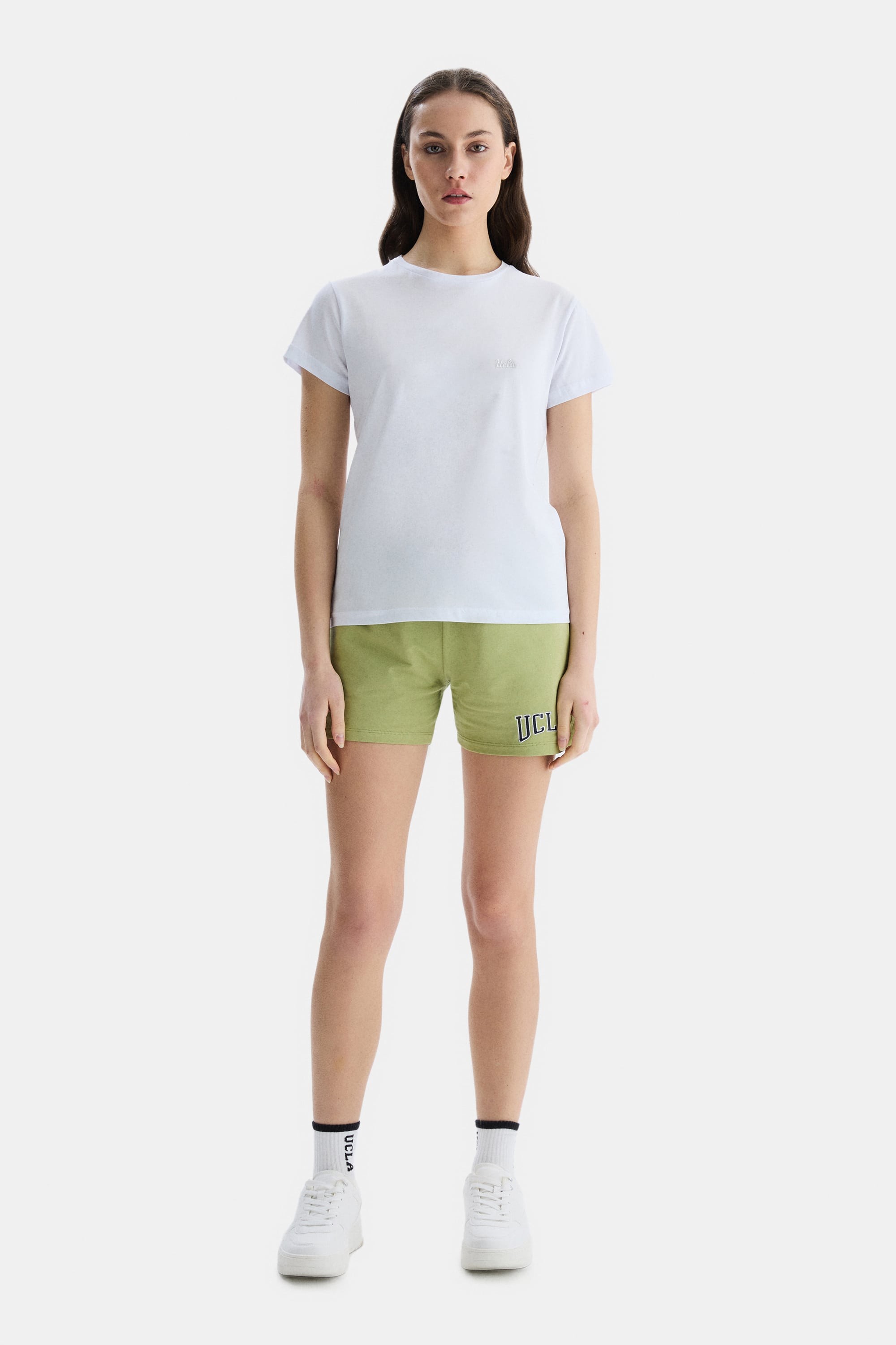 DESTINA Beyaz Bisiklet Yaka Nakışlı Kadın Tshirt