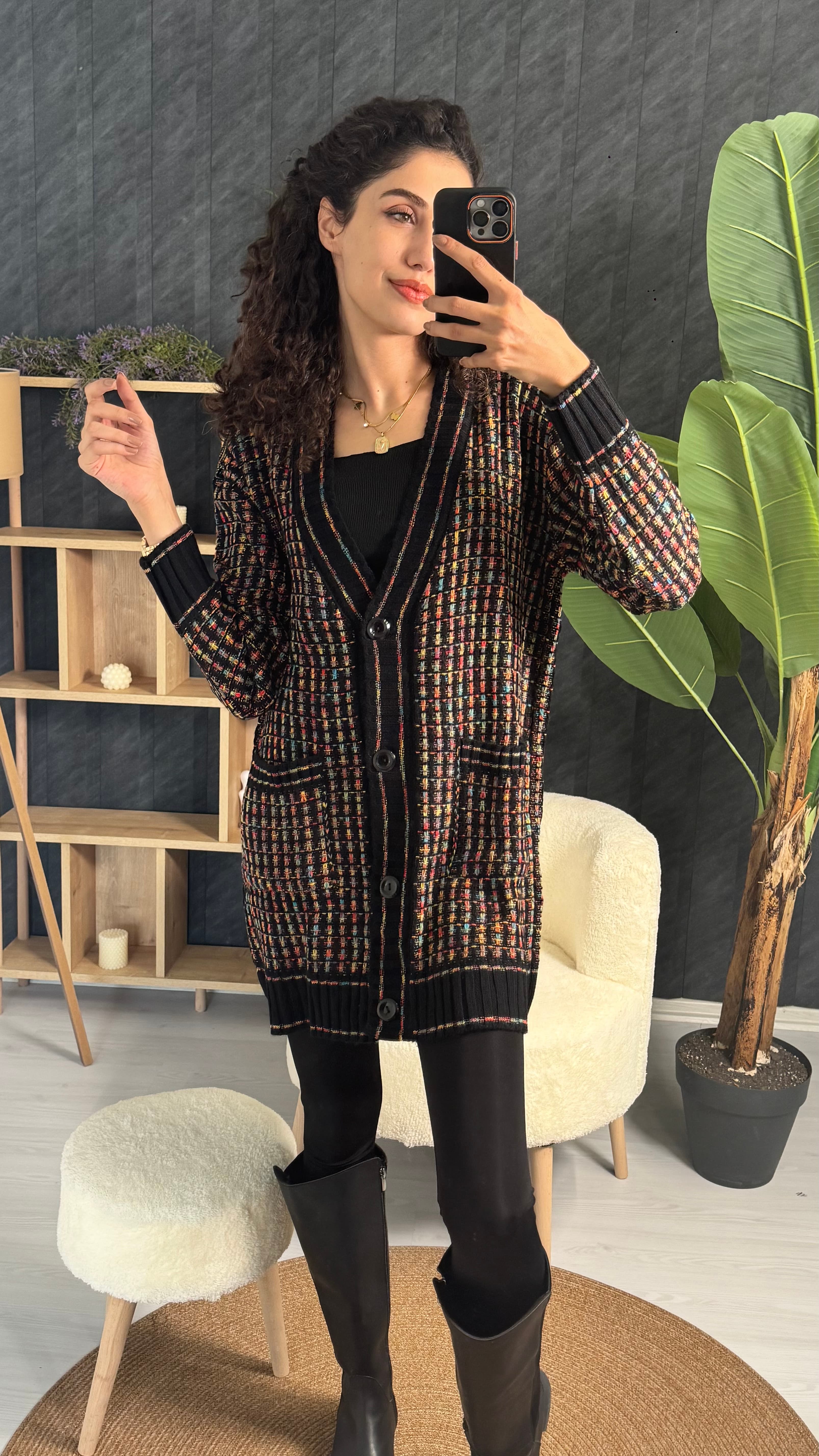V YAKA TRİKO HIRKA