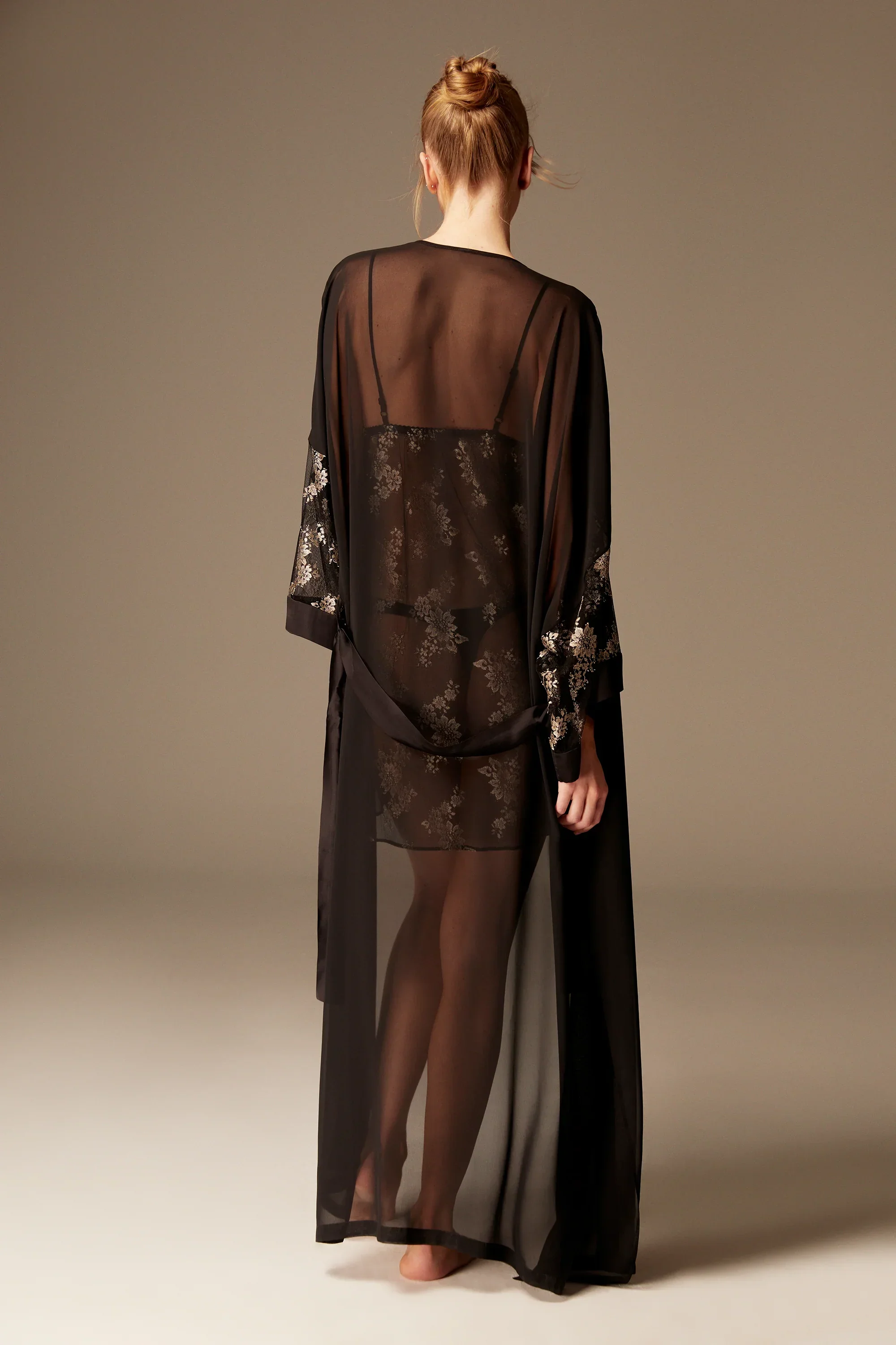 Siyah Dantelli Saten 6 Parça Gelin Seti 1533