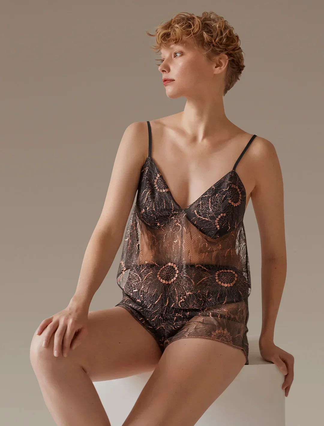 Siyah Tamamı Dantel Çiçek İşlemeli Askılı Şortlu Takım 1353