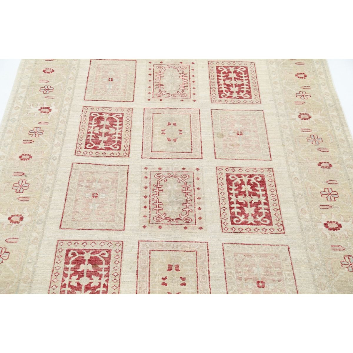 Bakhtiari 5x6 Handmade Double Knotted Washable Wool Rug - Soft Hues