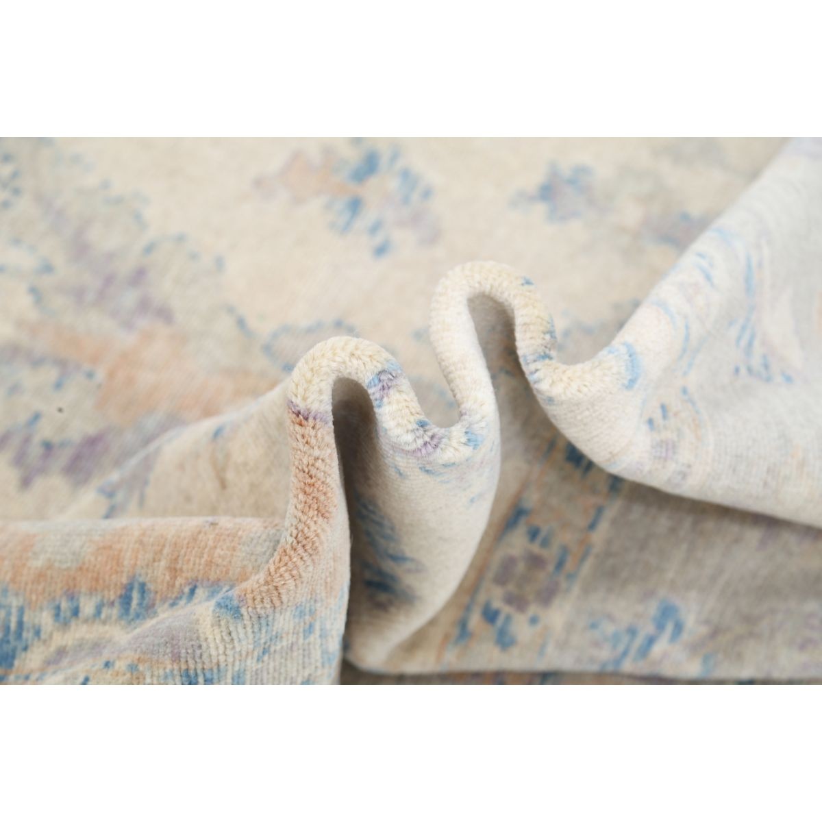 Lily 5x9 Machine-Made Washable Wool Rug - Soft Hues