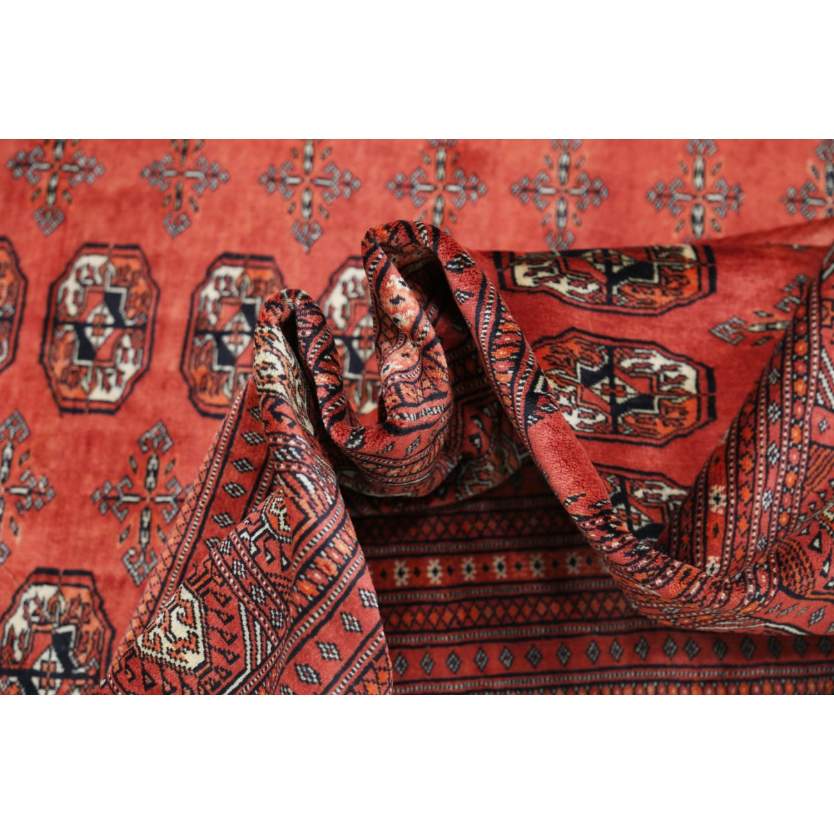 Bokhara 12x18 Handmade Double Knotted Washable Wool Rug - Colorful