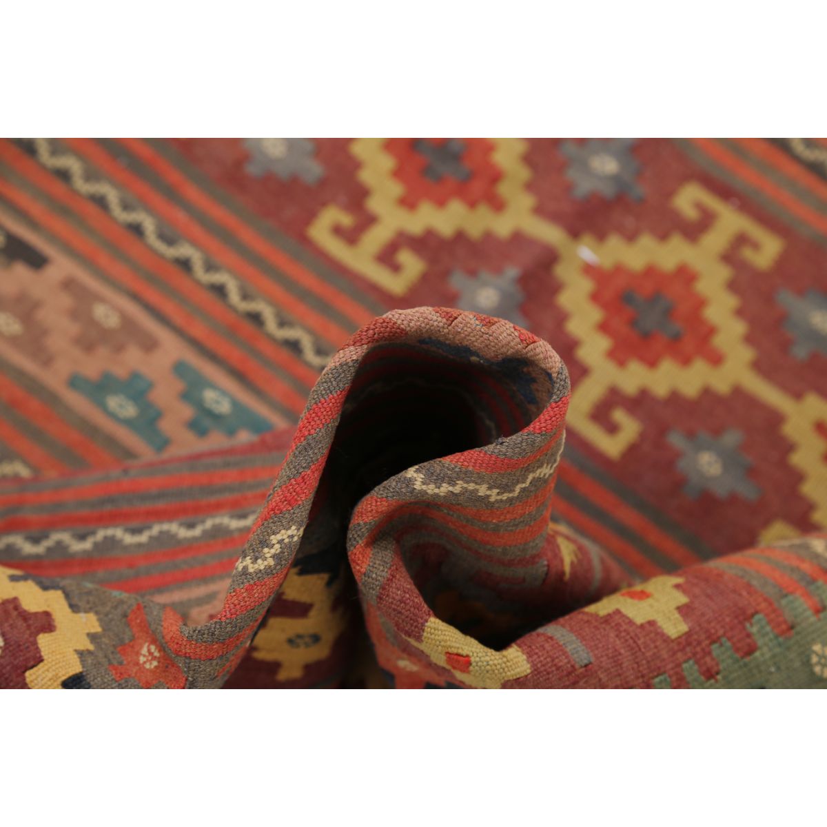 Sumak 5x7 Hand Woven Washable Wool Rug - Colorful