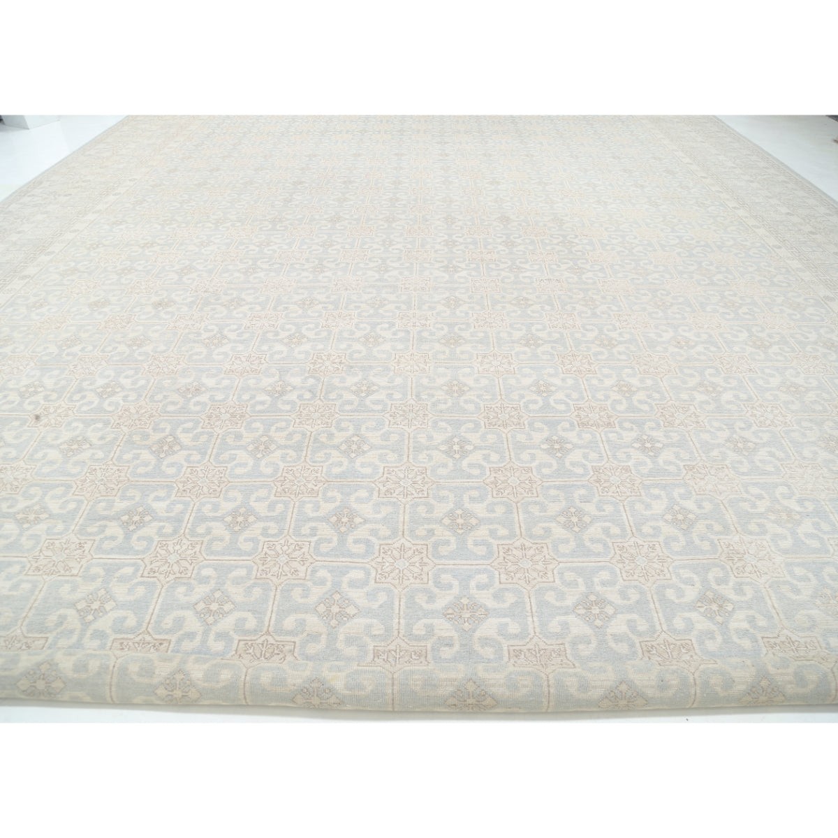 Khotan 17x25 Handmade Double Knotted Washable Wool Rug - Soft Hues