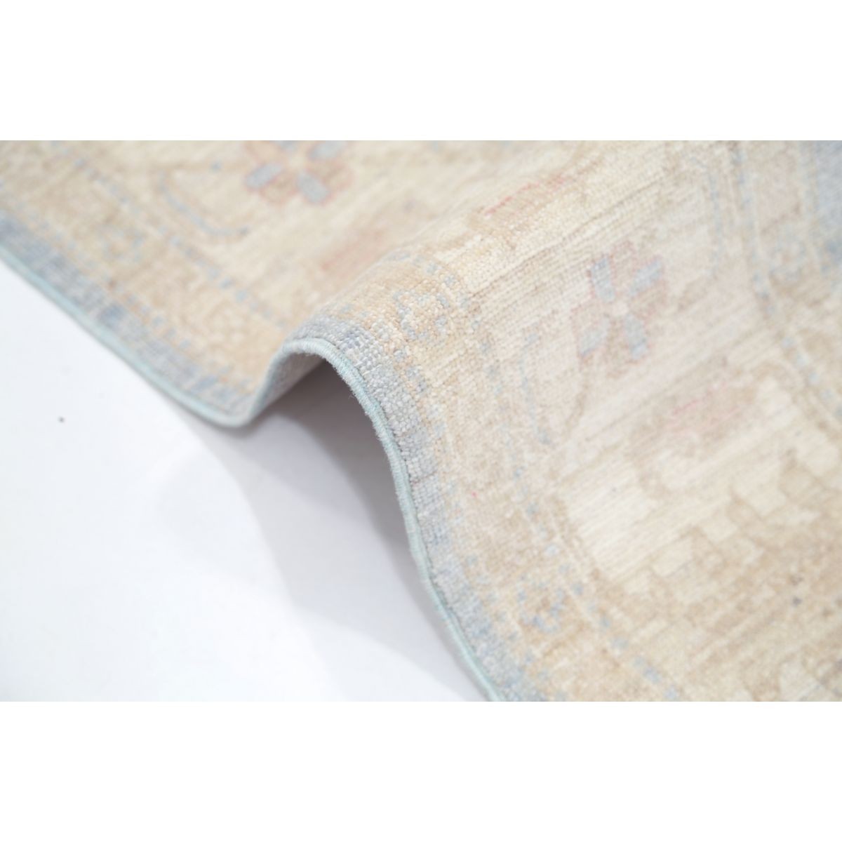 Bakhtiari 5x8 Handmade Double Knotted Washable Wool Rug - Soft Hues