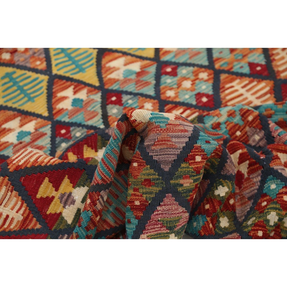 Maimana 6x9 Hand Woven Washable Wool Rug - Colorful