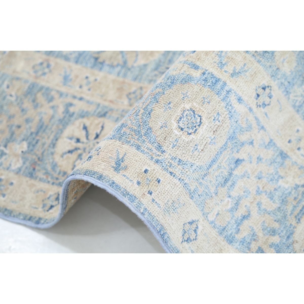 Suzani 4x6 Handmade Double Knotted Washable Wool Rug - Soft Hues