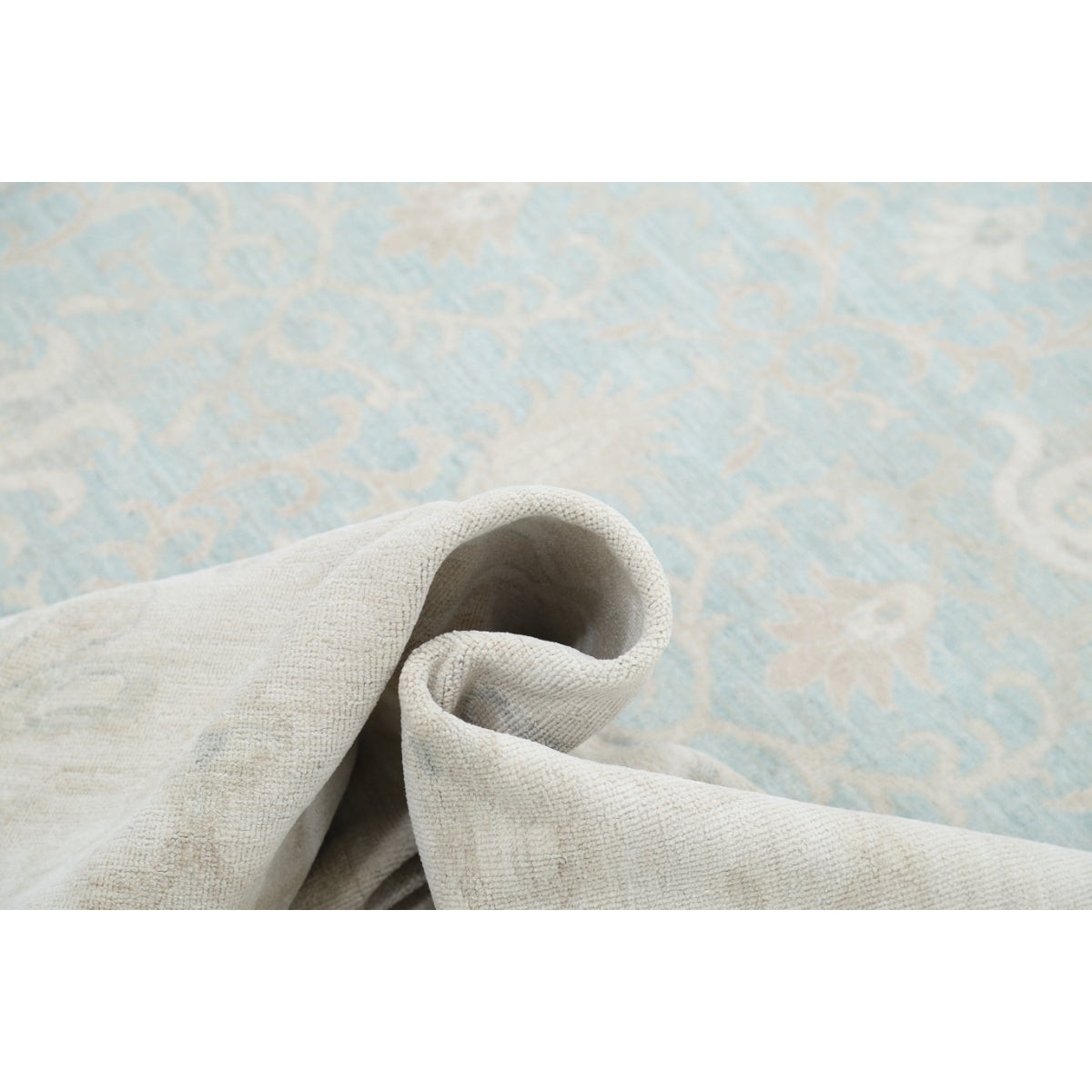 Serenity 16x22 Handmade Double Knotted Washable Wool Rug - Soft Hues