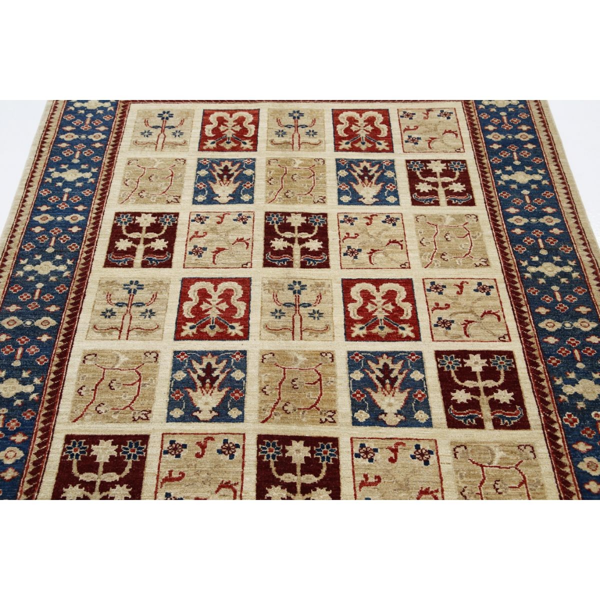 Bakhtiari 5x6 Handmade Double Knotted Washable Wool Rug - Colorful