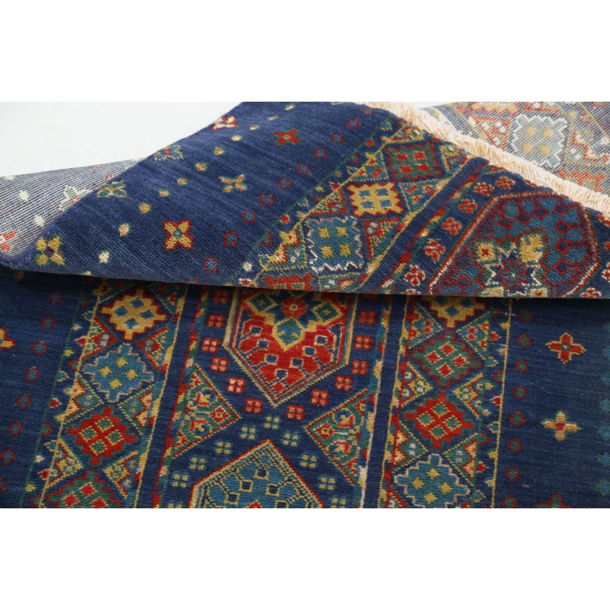 Gulshan 2x4 Machine-Made Washable Wool Rug - Colorful