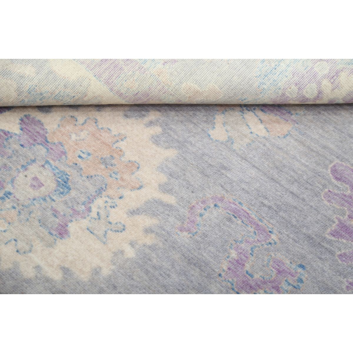 Lily 9x12 Machine-Made Washable Wool Rug - Soft Hues