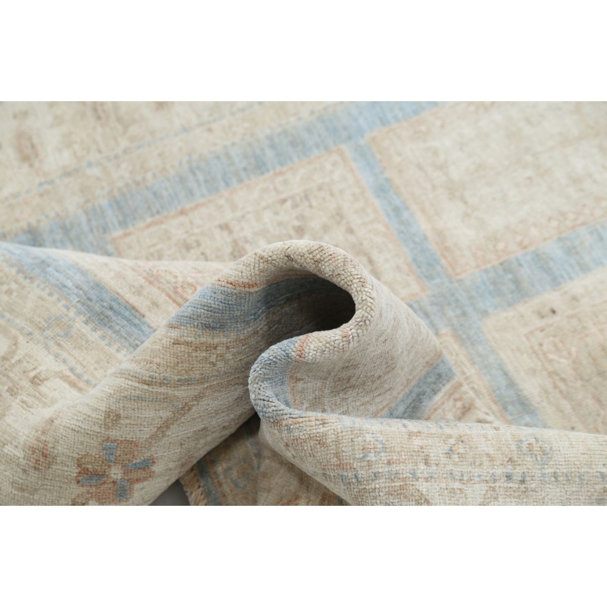 Bakhtiari 5x6 Handmade Double Knotted Washable Wool Rug - Soft Hues