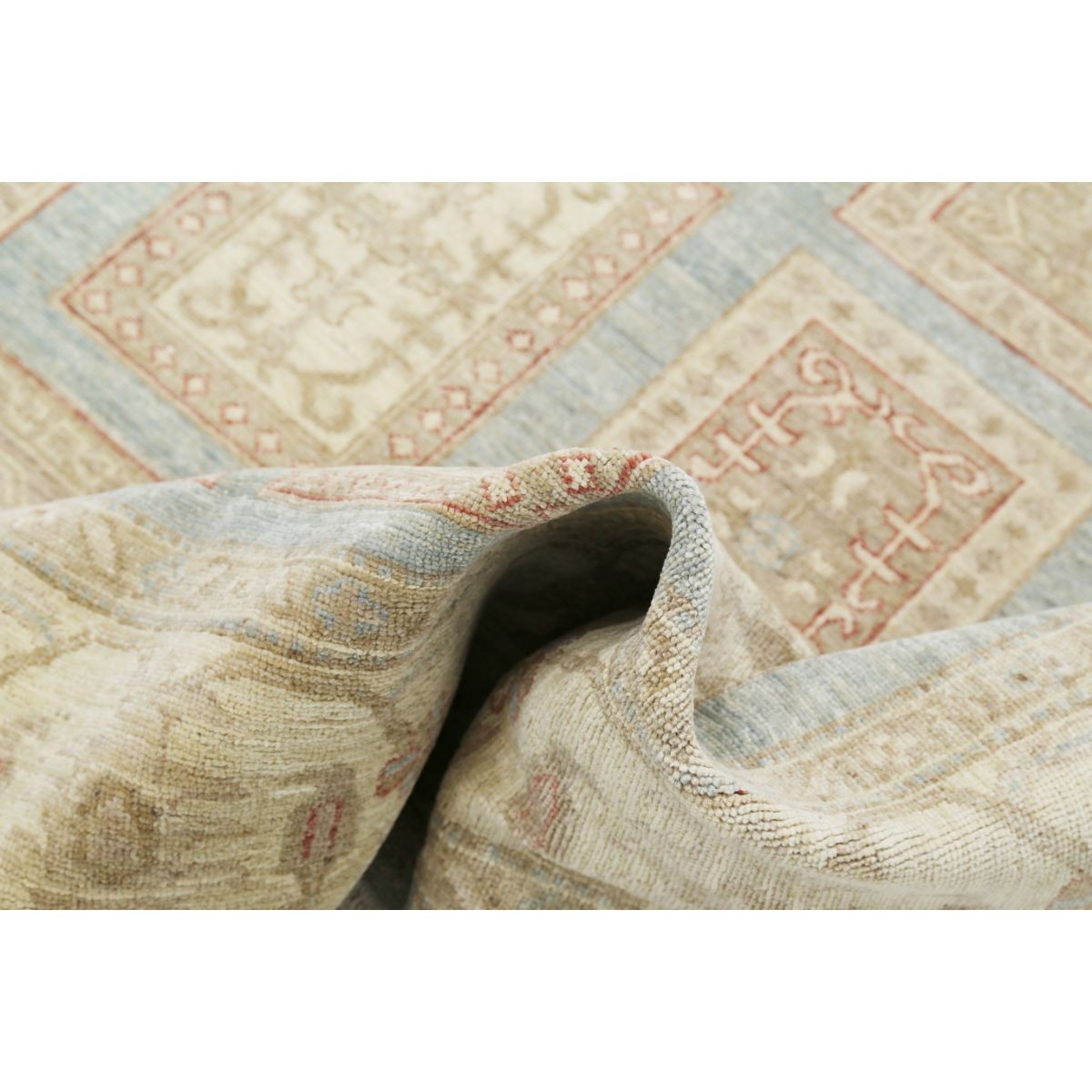 Bakhtiari 6x8 Handmade Double Knotted Washable Wool Rug - Soft Hues