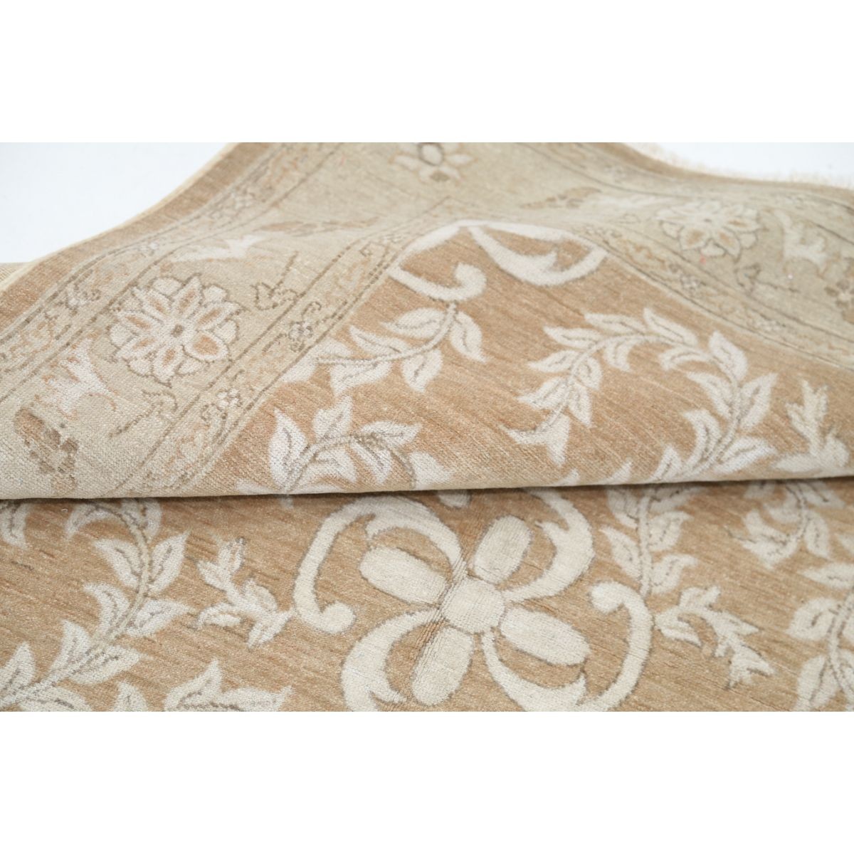 Serenity 4x6 Handmade Double Knotted Washable Wool Rug - Soft Hues