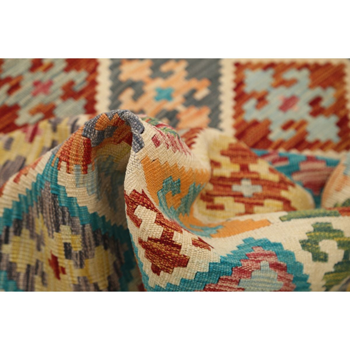 Maimana 5x7 Hand Woven Washable Wool Rug - Colorful