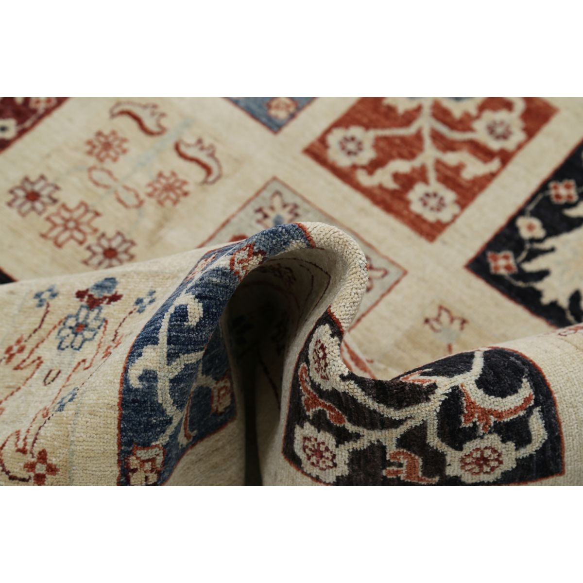 Bakhtiari 7x10 Handmade Double Knotted Washable Wool Rug - Colorful
