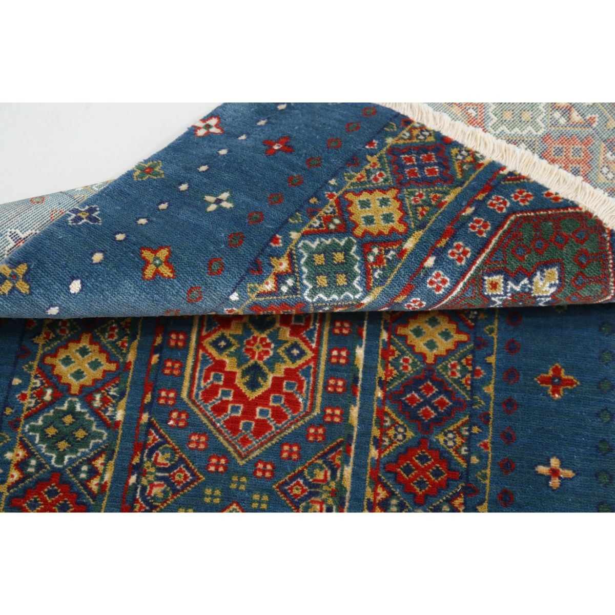 Gulshan 2x4 Machine-Made Washable Wool Rug - Colorful