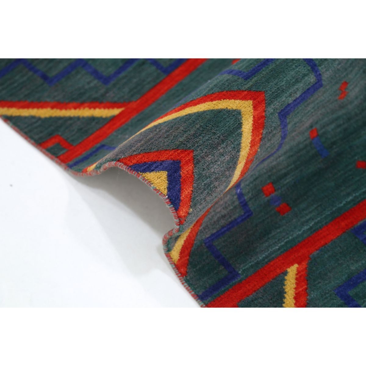 Dhanak 4x6 Machine-Made Washable Wool Rug - Colorful