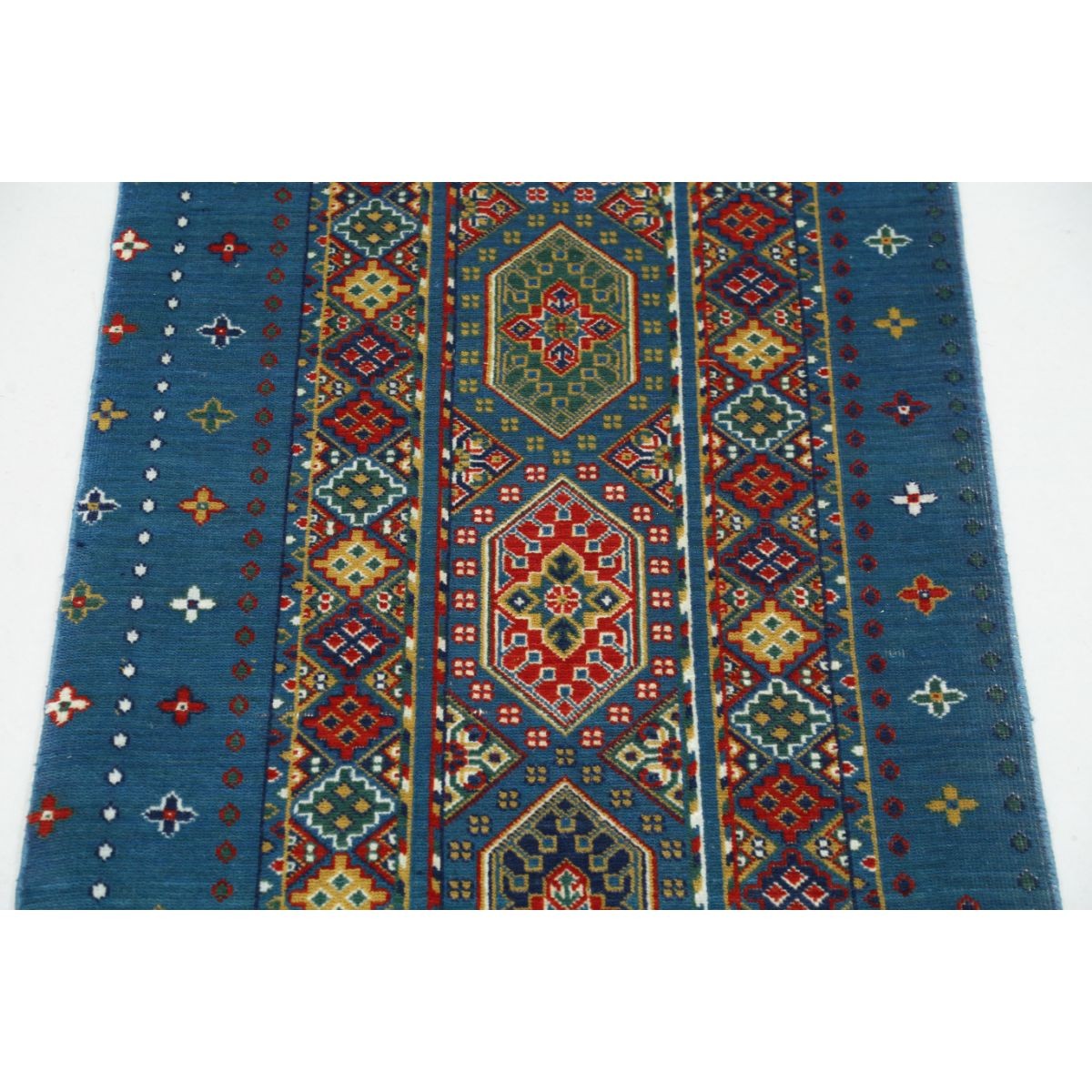 Gulshan 2x4 Machine-Made Washable Wool Rug - Colorful
