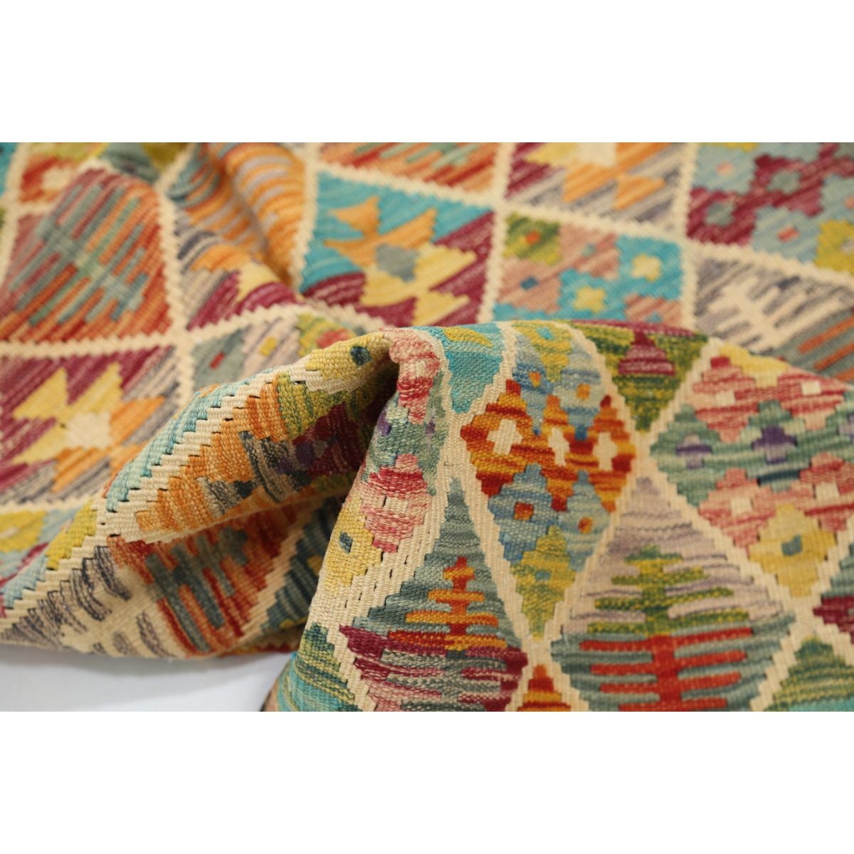 Maimana 4x6 Hand Woven Washable Wool Rug - Colorful