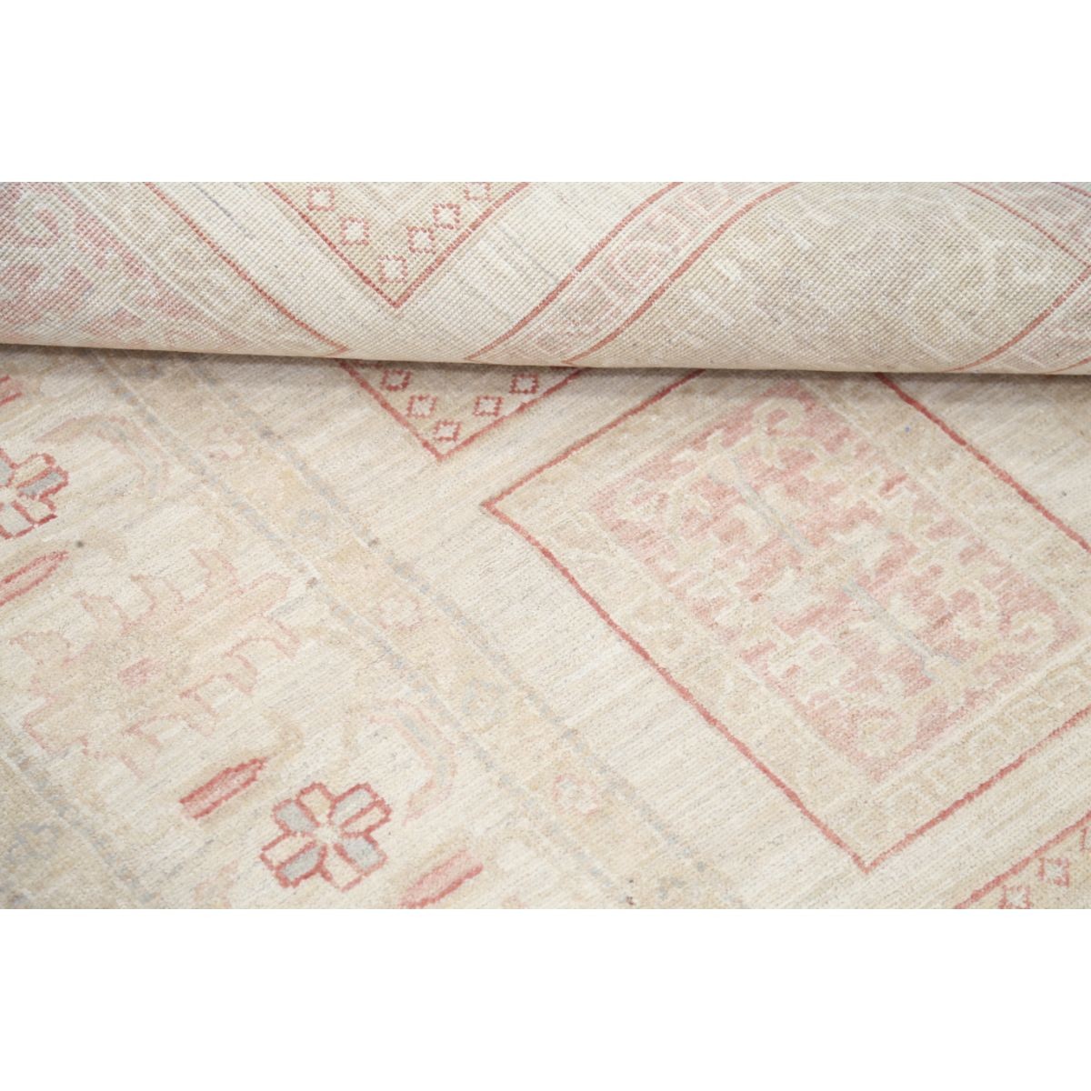 Bakhtiari 5x6 Handmade Double Knotted Washable Wool Rug - Soft Hues