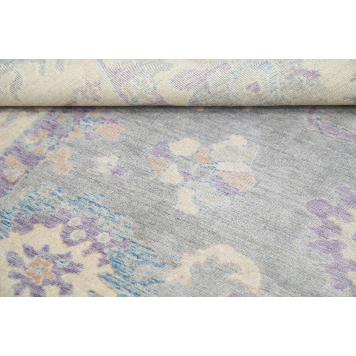 Lily 9x12 Machine-Made Washable Wool Rug - Colorful