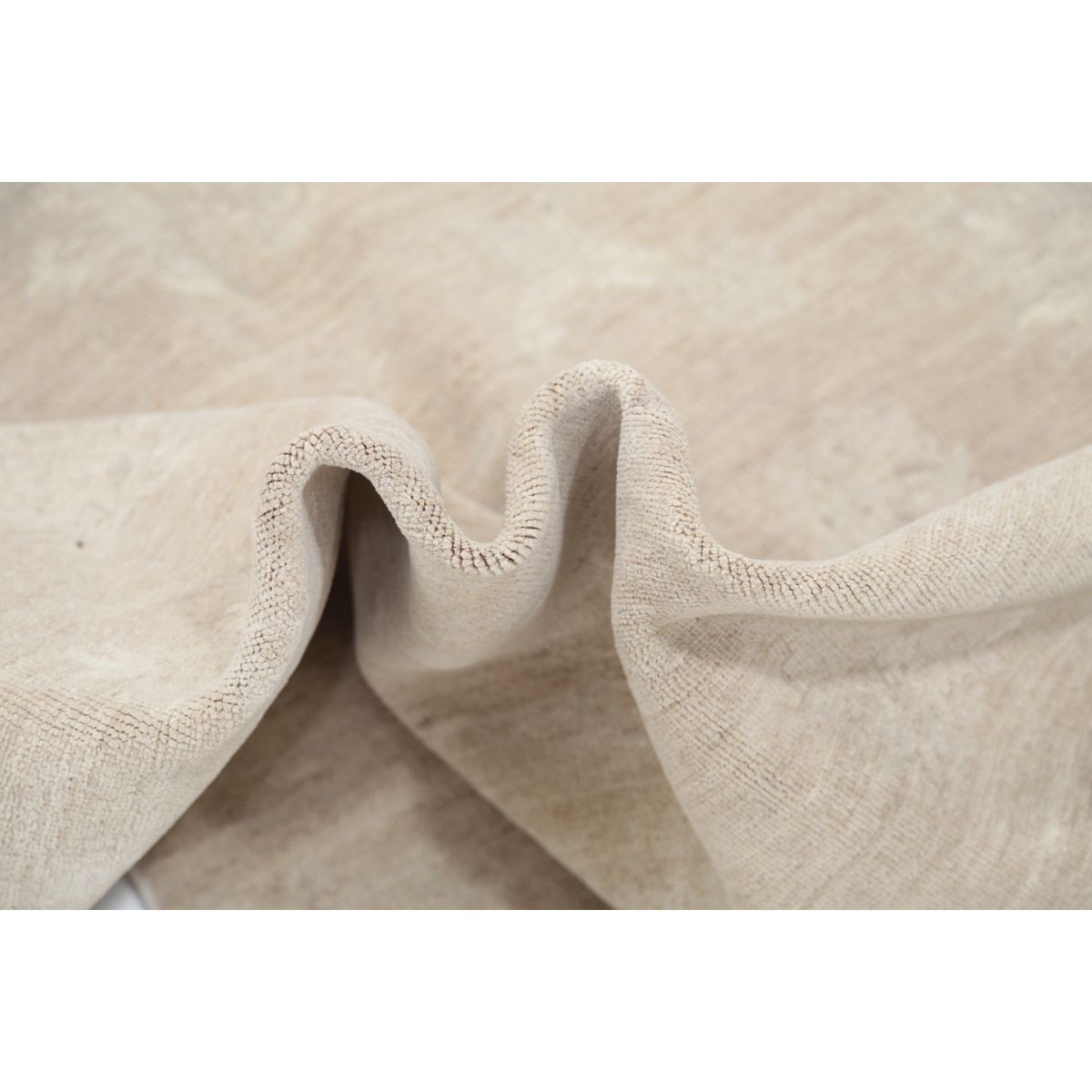 Artemix 6x8 Handmade Double Knotted Washable Wool Rug - Soft Hues
