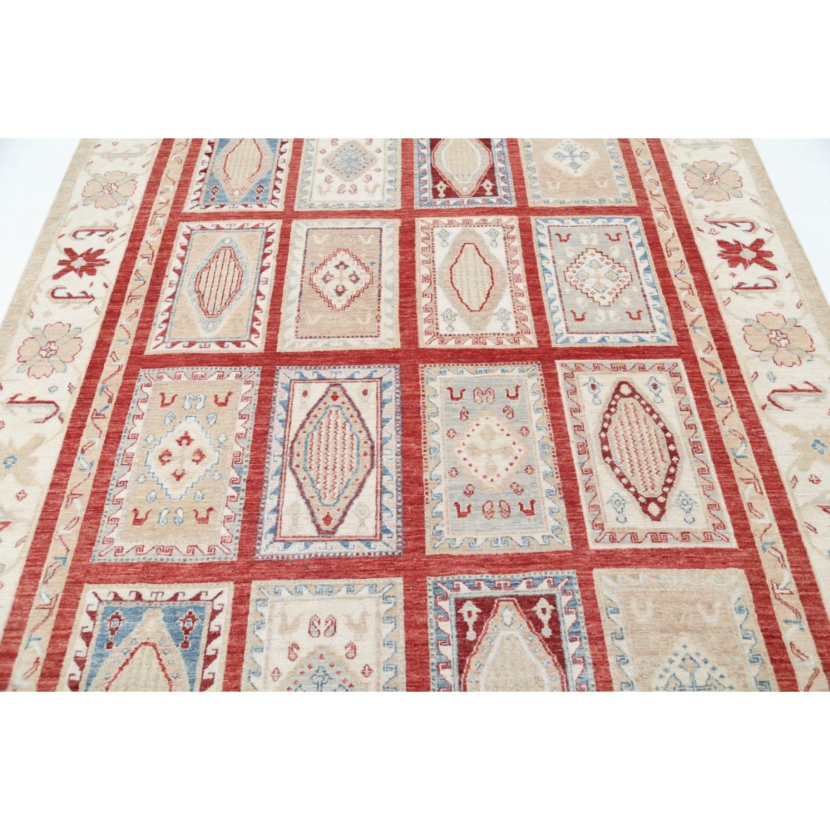 Bakhtiari 7x9 Handmade Double Knotted Washable Wool Rug - Colorful